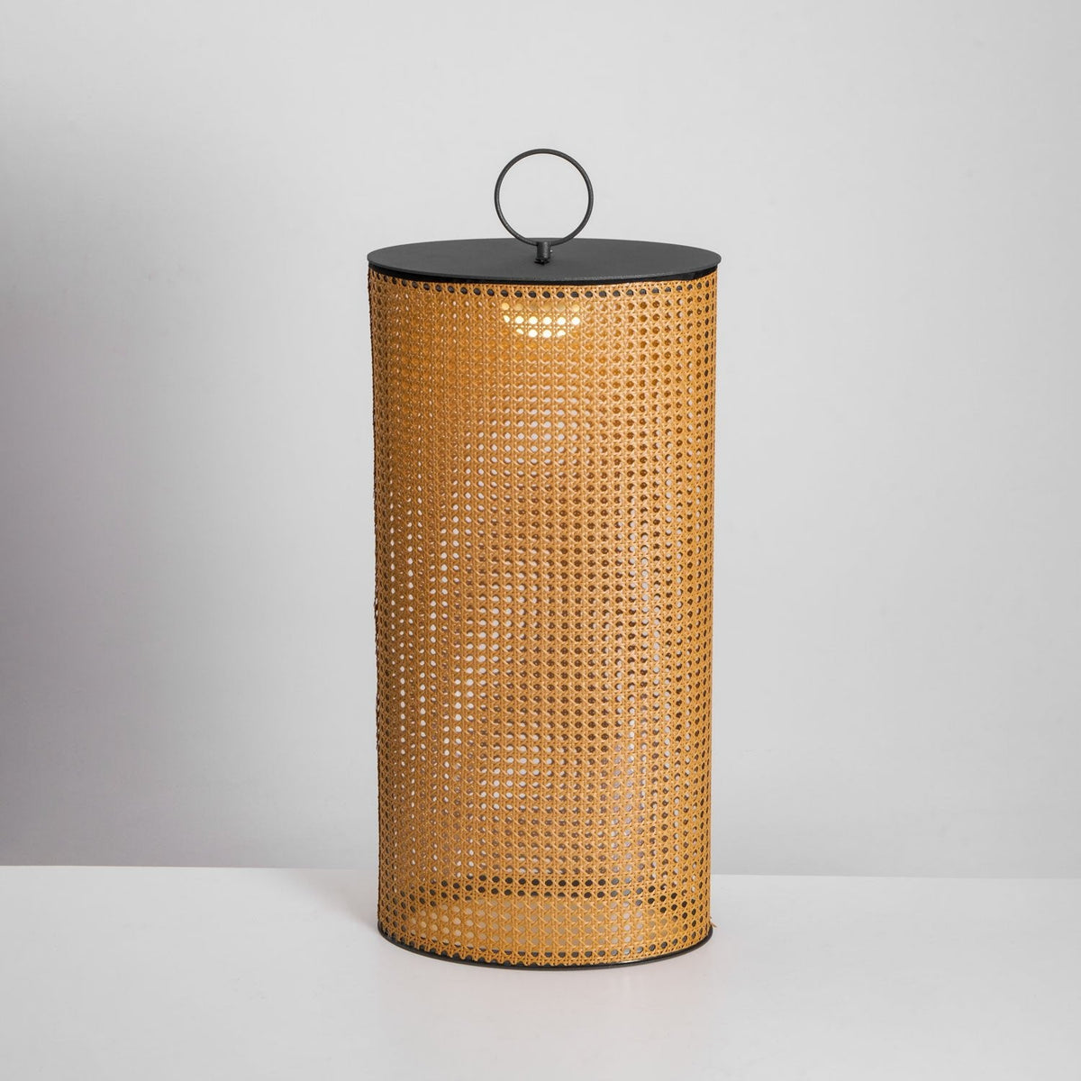 Arlette Solar Outdoor Lantern Lamp