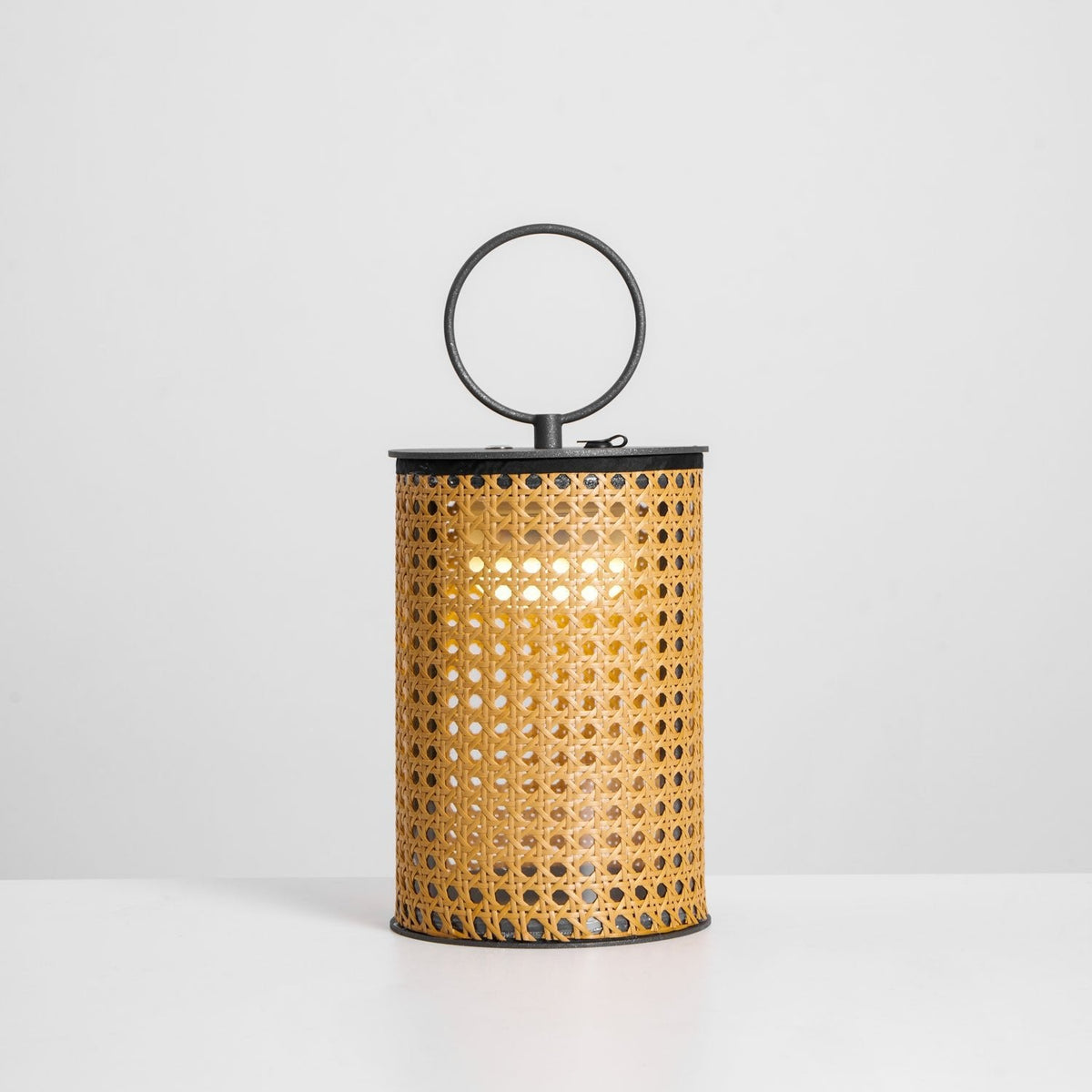 Arlette Solar Outdoor Lantern Lamp