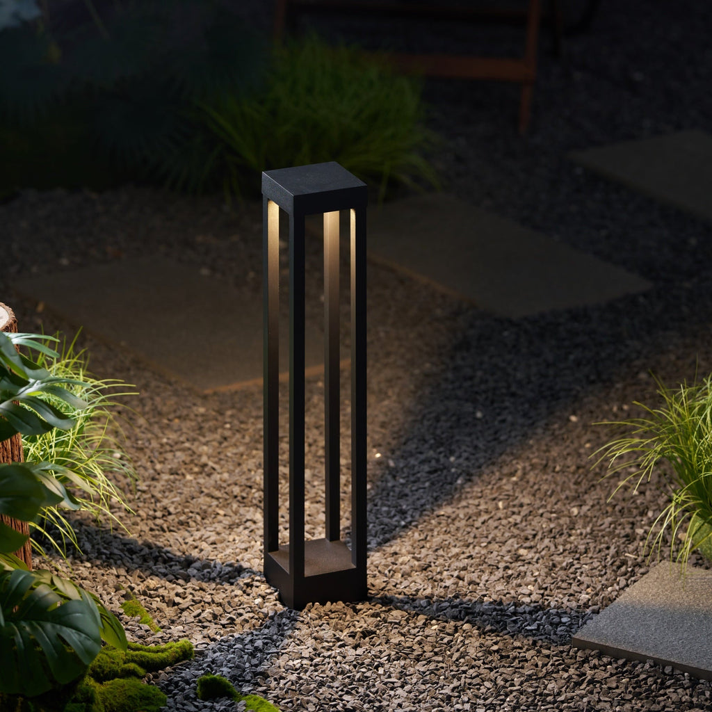 Obsidian Post Outdoor Light