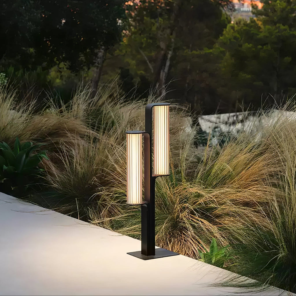 Lumo Arc Duo Outdoor Lamp