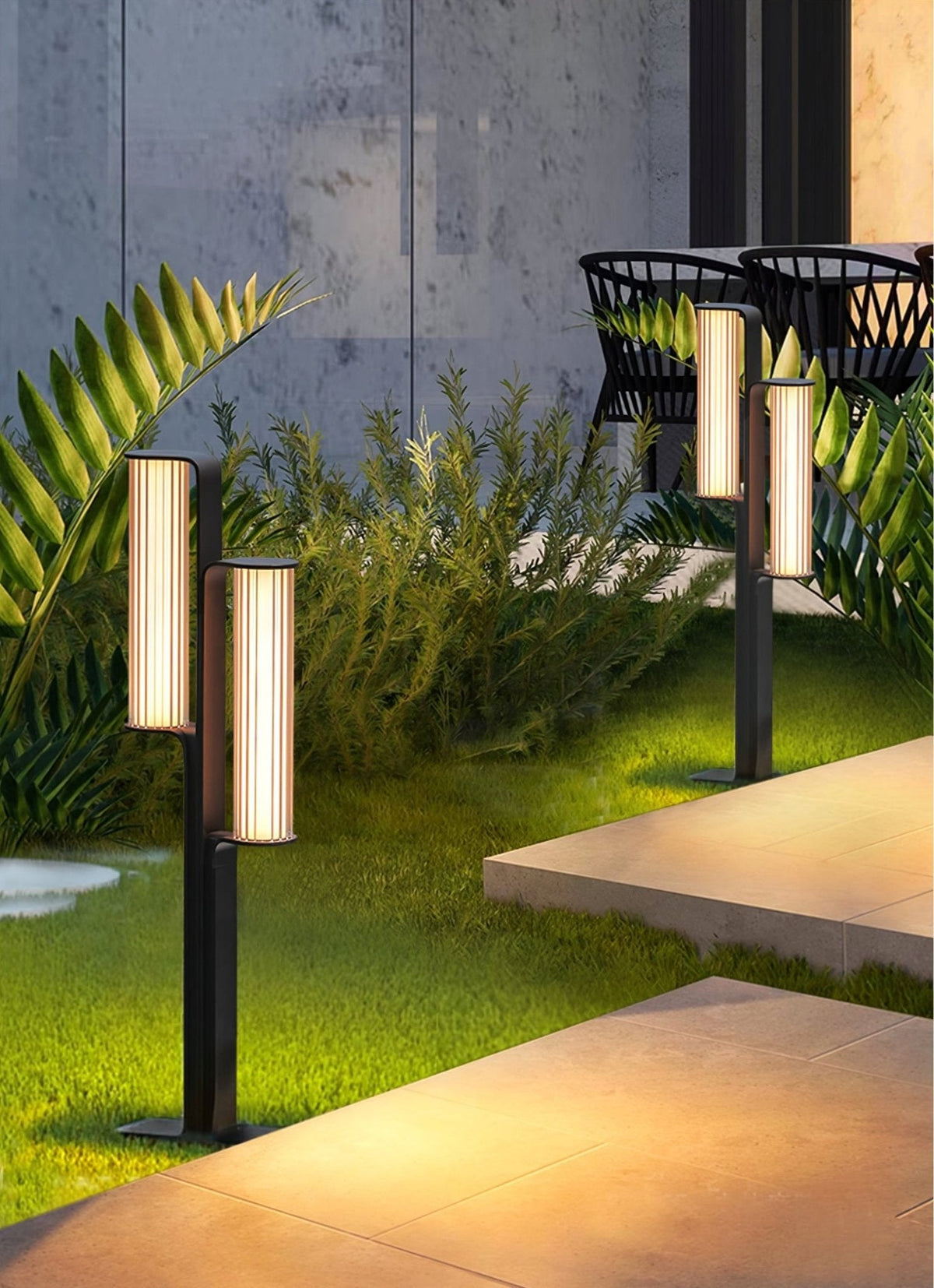 Lumo Arc Duo Outdoor Lamp