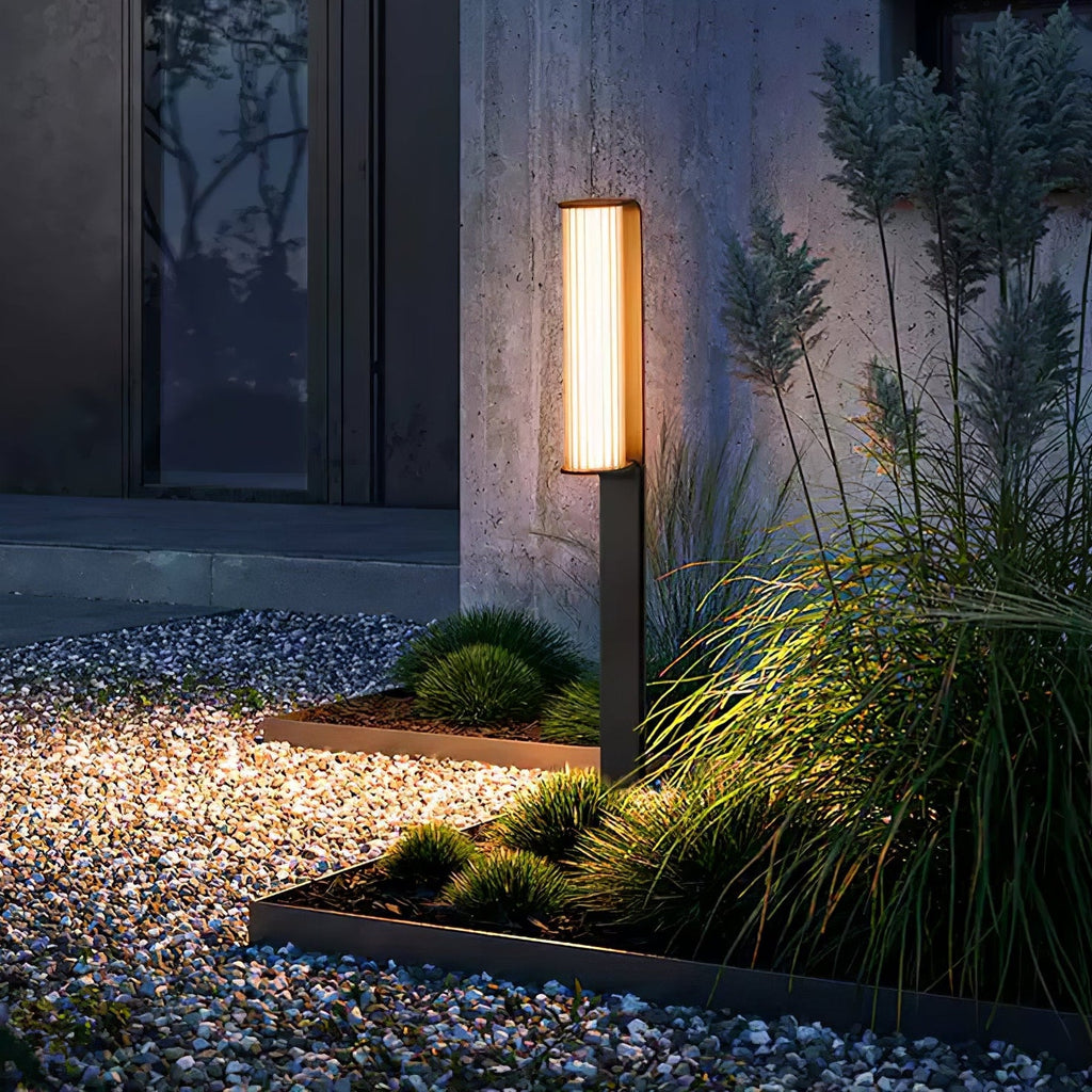 Lumo Arc Duo Outdoor Lamp