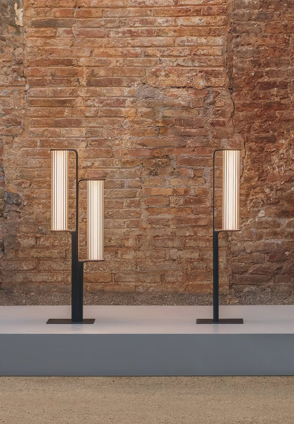 Lumo Arc Duo Outdoor Lamp