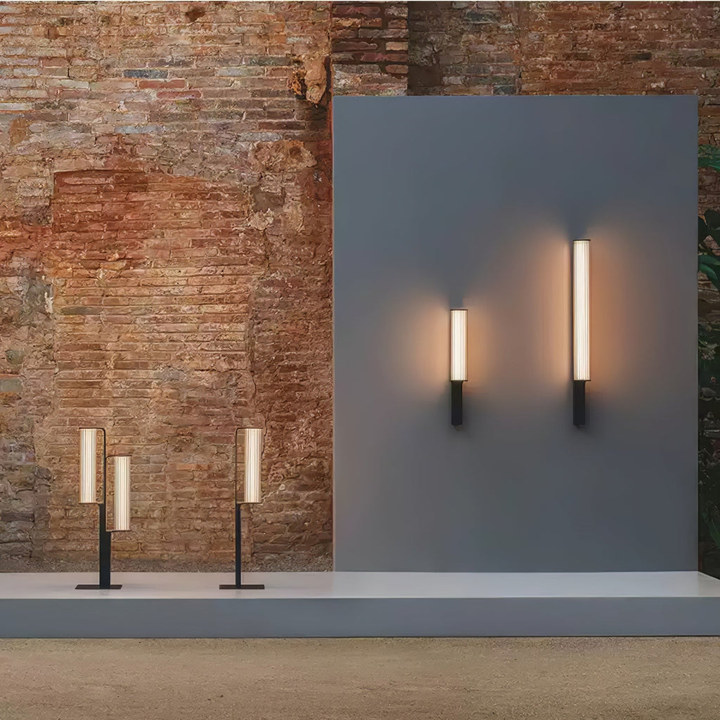 Lumo Arc Duo Outdoor Lamp