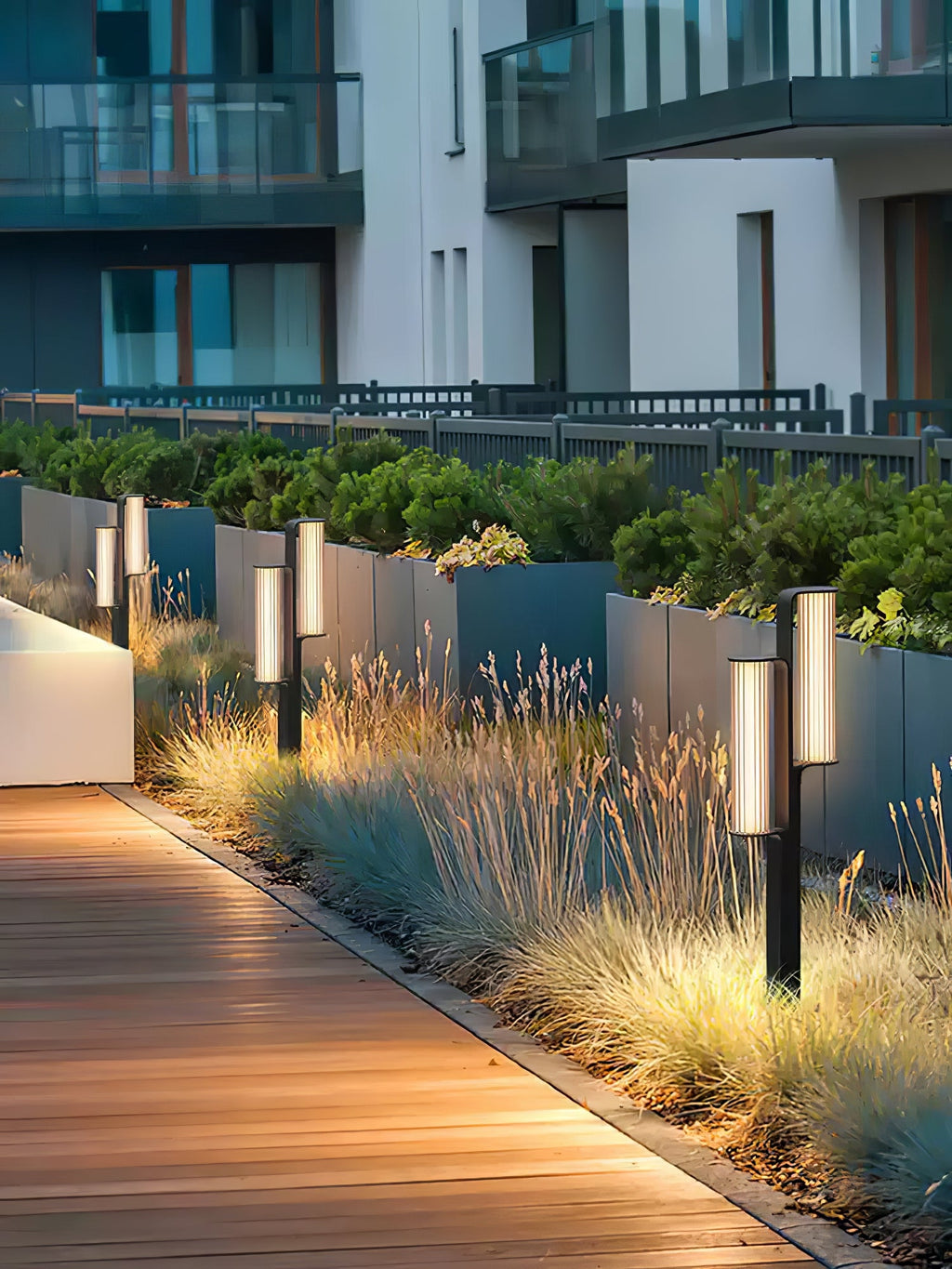 Lumo Arc Duo Outdoor Lamp