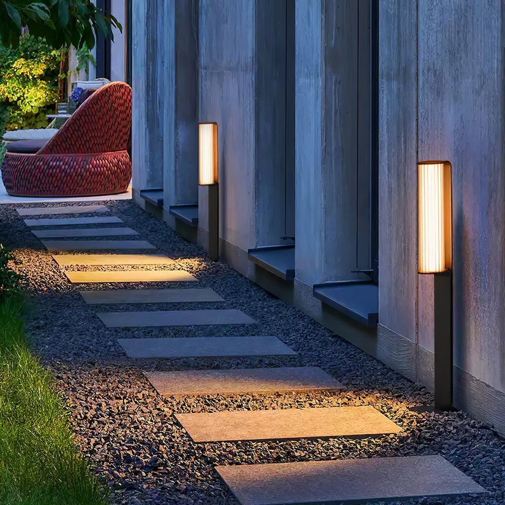 Lumo Arc Duo Outdoor Lamp