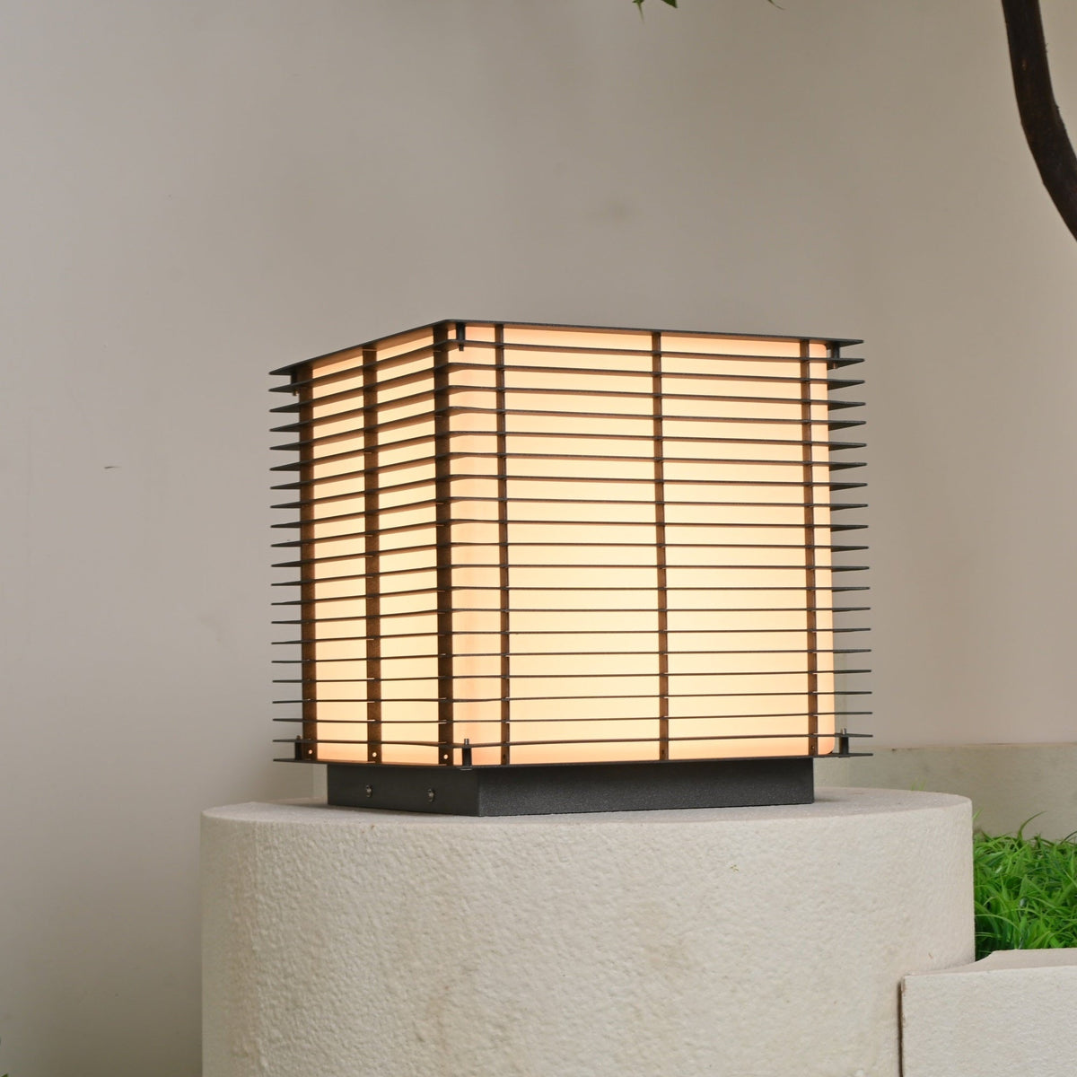 Solar Grid Outdoor Light