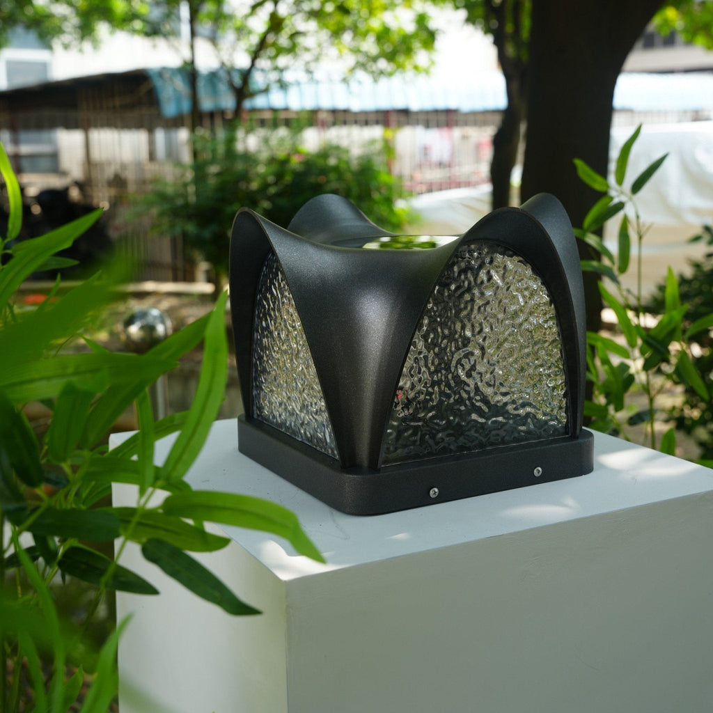 Sculptform Solar Outdoor Light