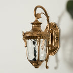 Heritage Outdoor Wall Lamp