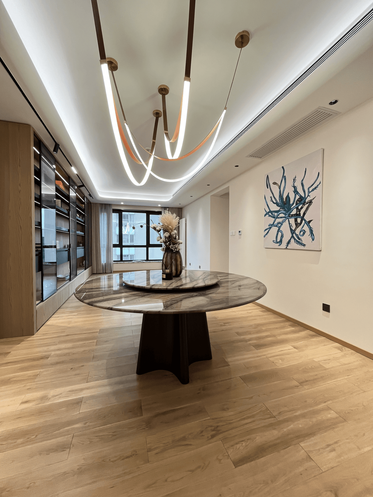 Lunestra Strap Chandelier
