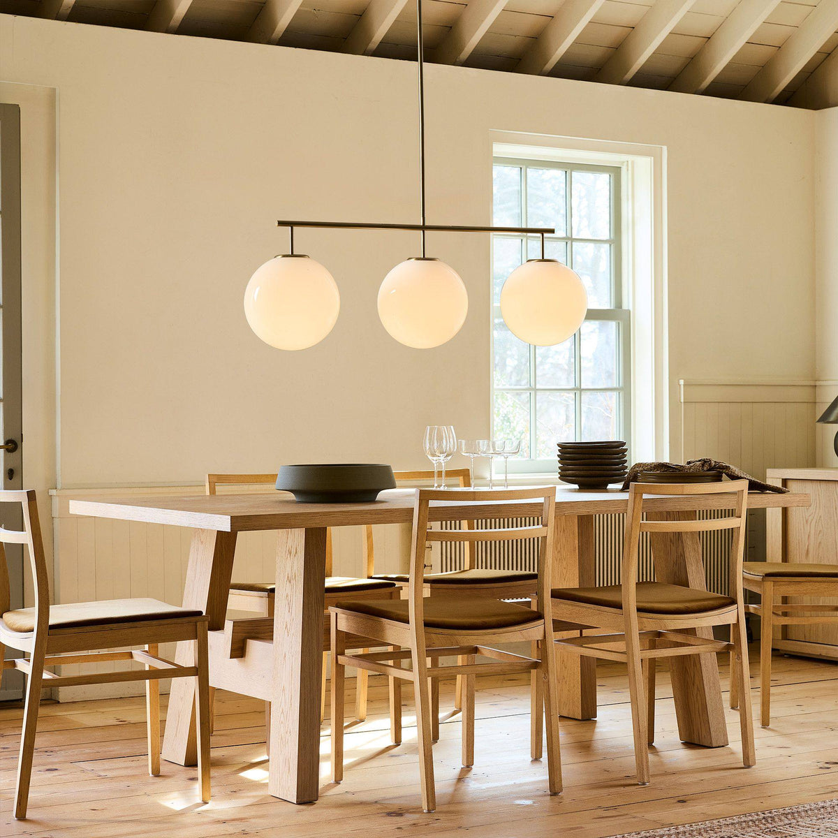 Trilo Globe Pendant Light
