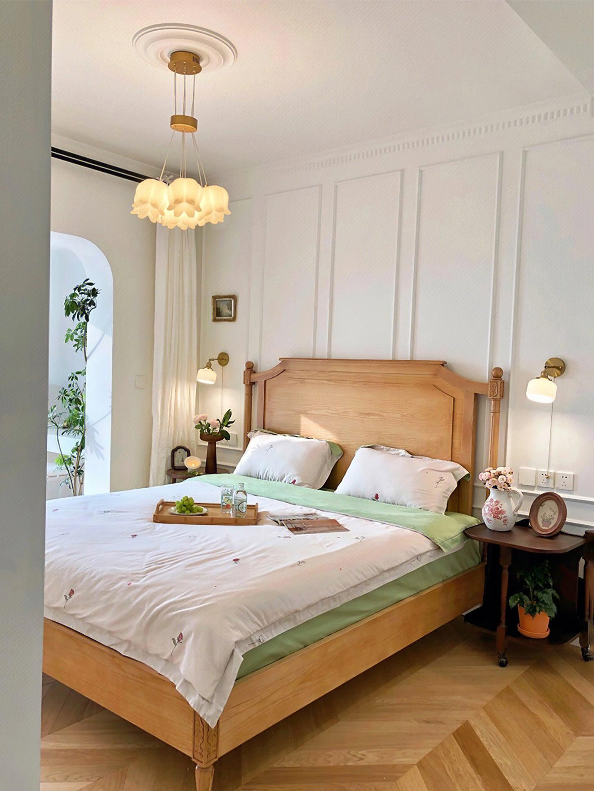 Elegant Floral Pendant Light