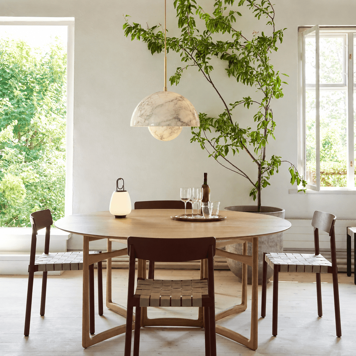 Alabaster Bud Pendant Lamp
