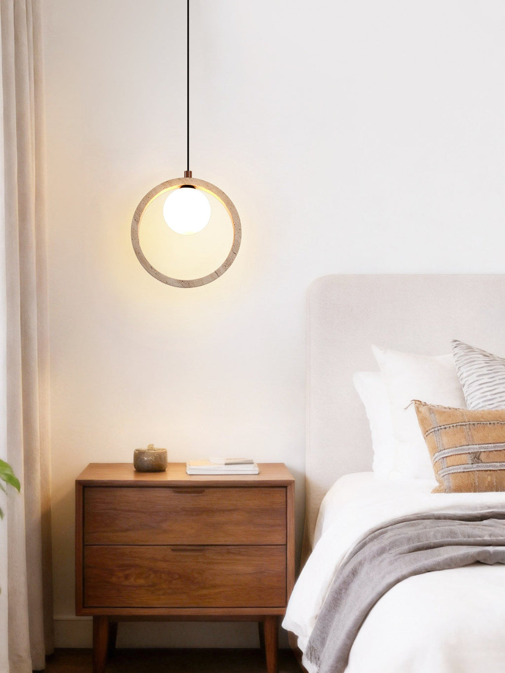 Travira Halo Pendant Light