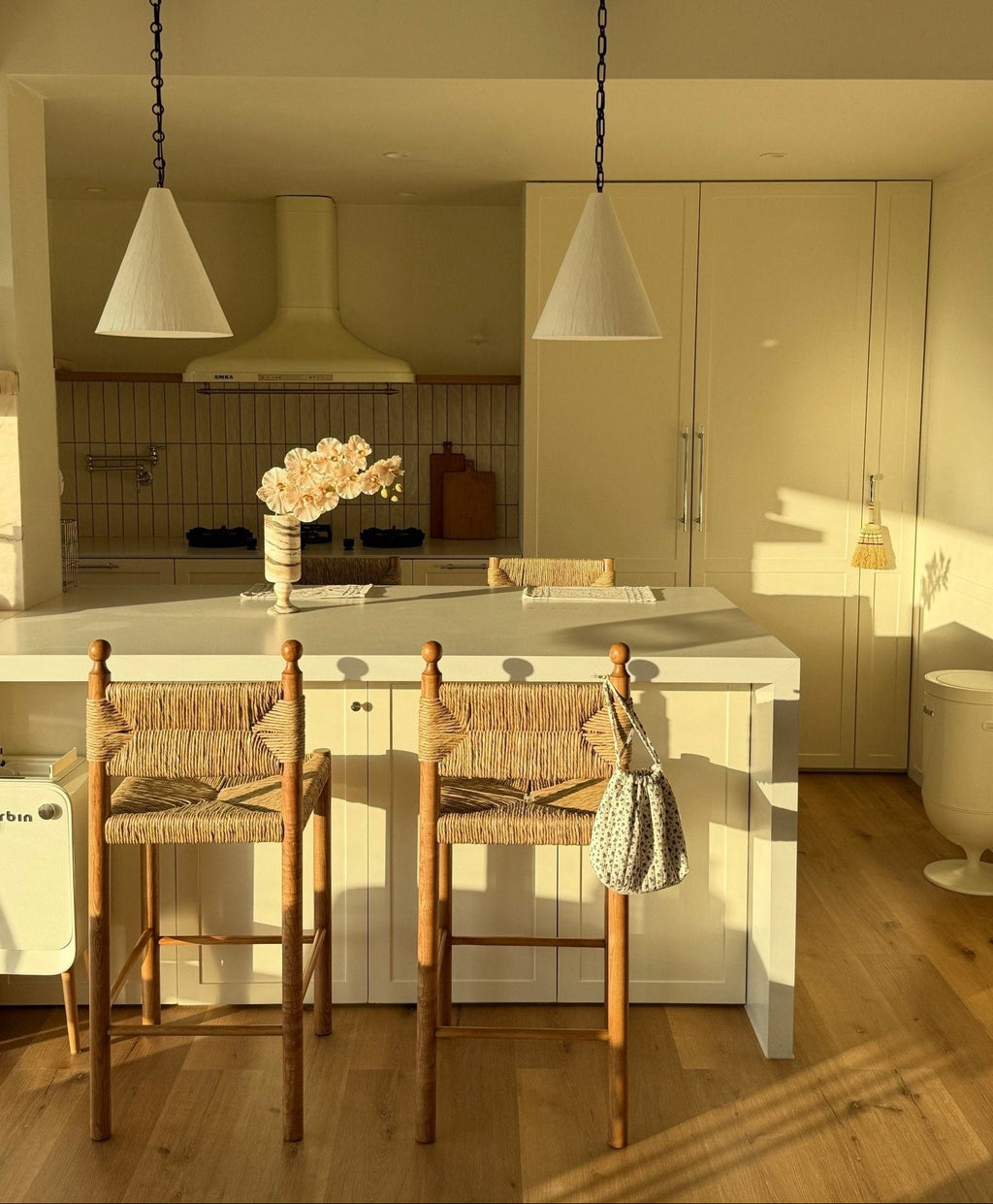 Cuspide Plaster Cone Pendant Light