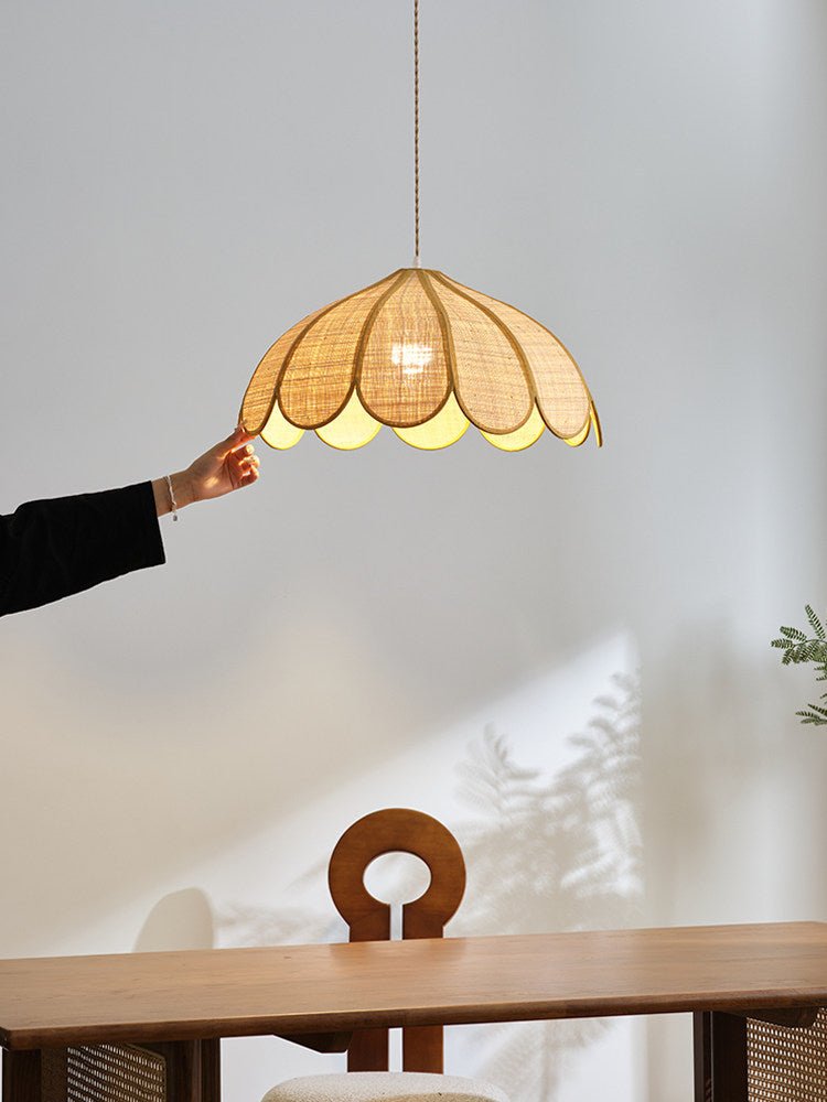 Flora Hemp Rope Flower Pendant Light