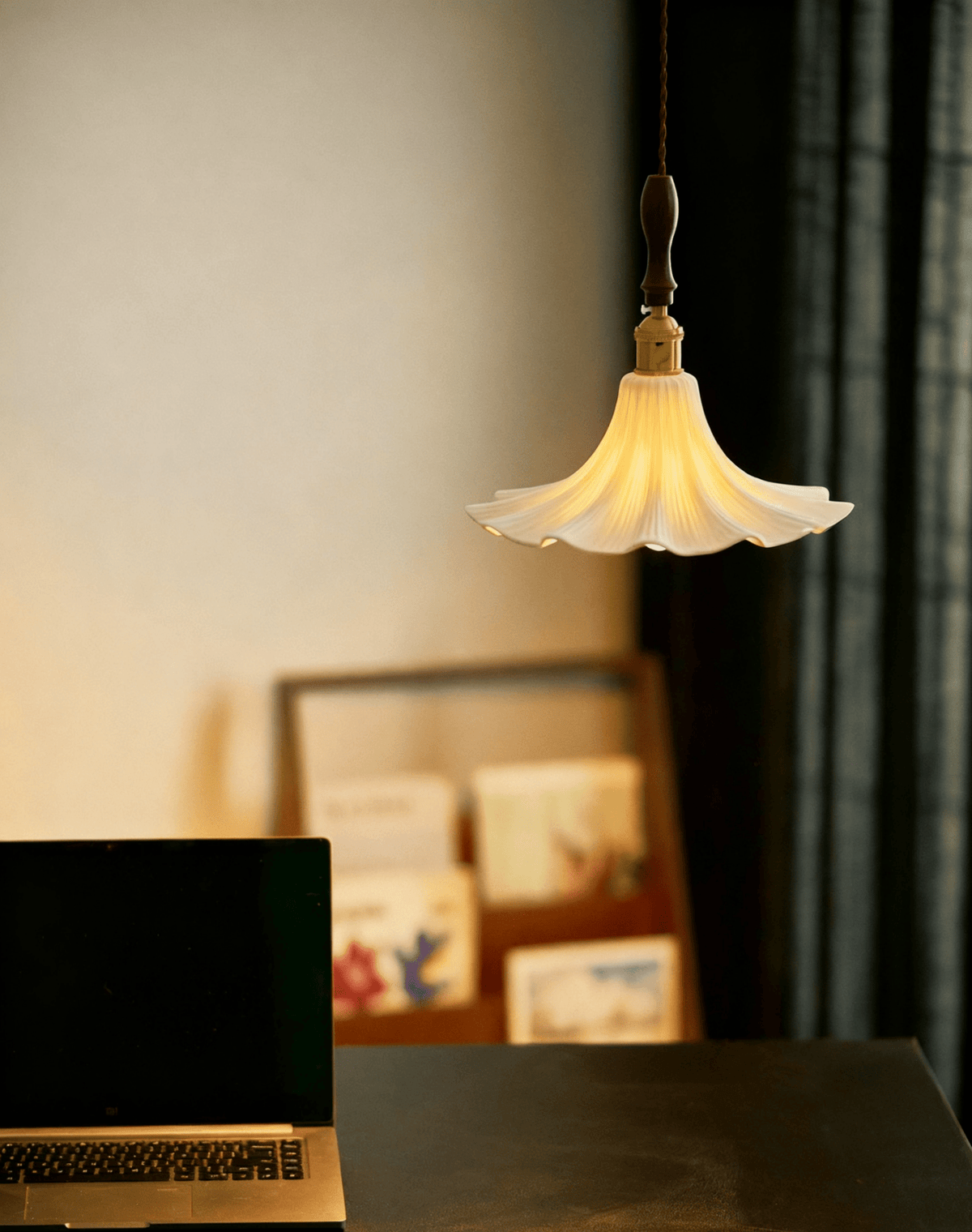 Bloom Twist Pendant Lamp