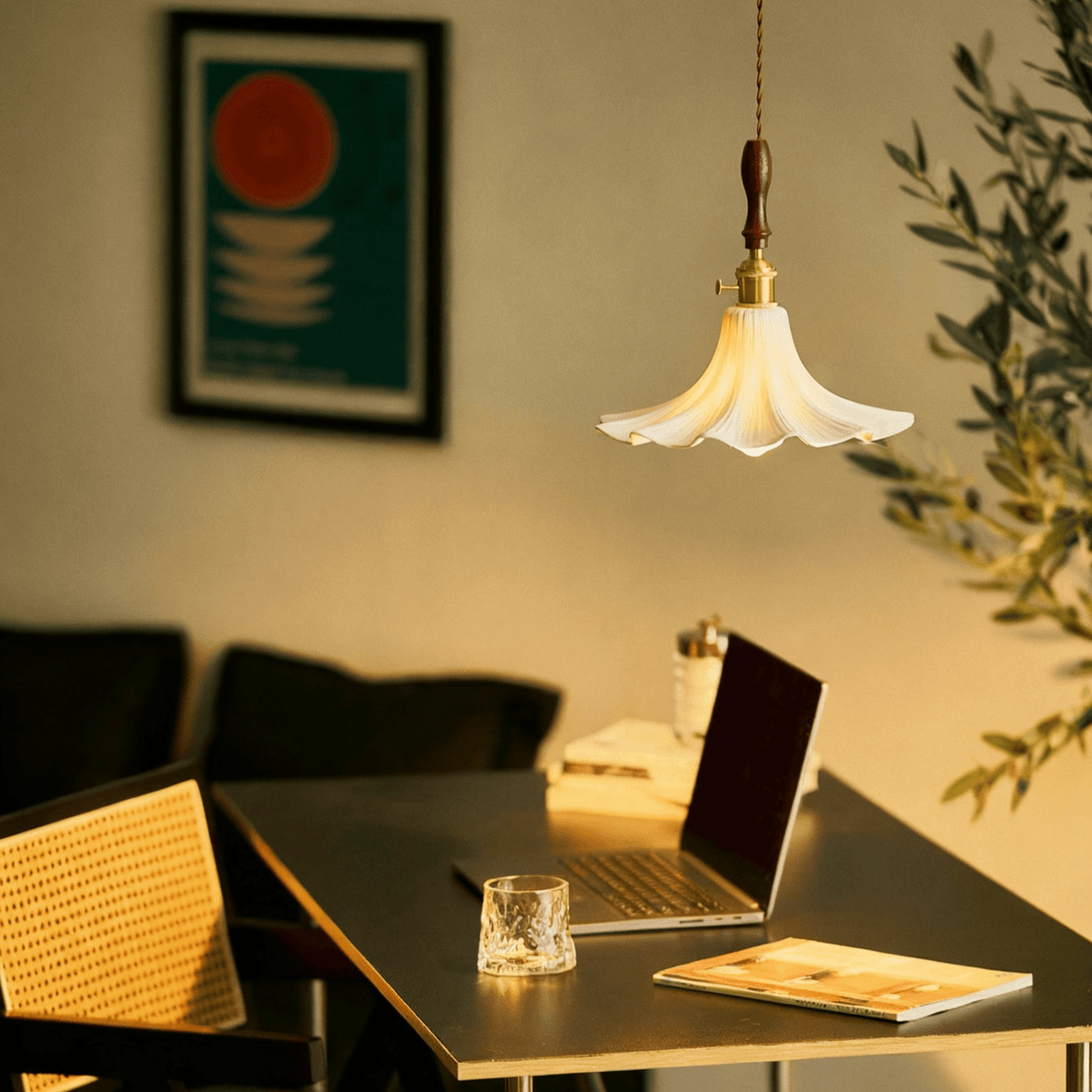 Bloom Twist Pendant Lamp