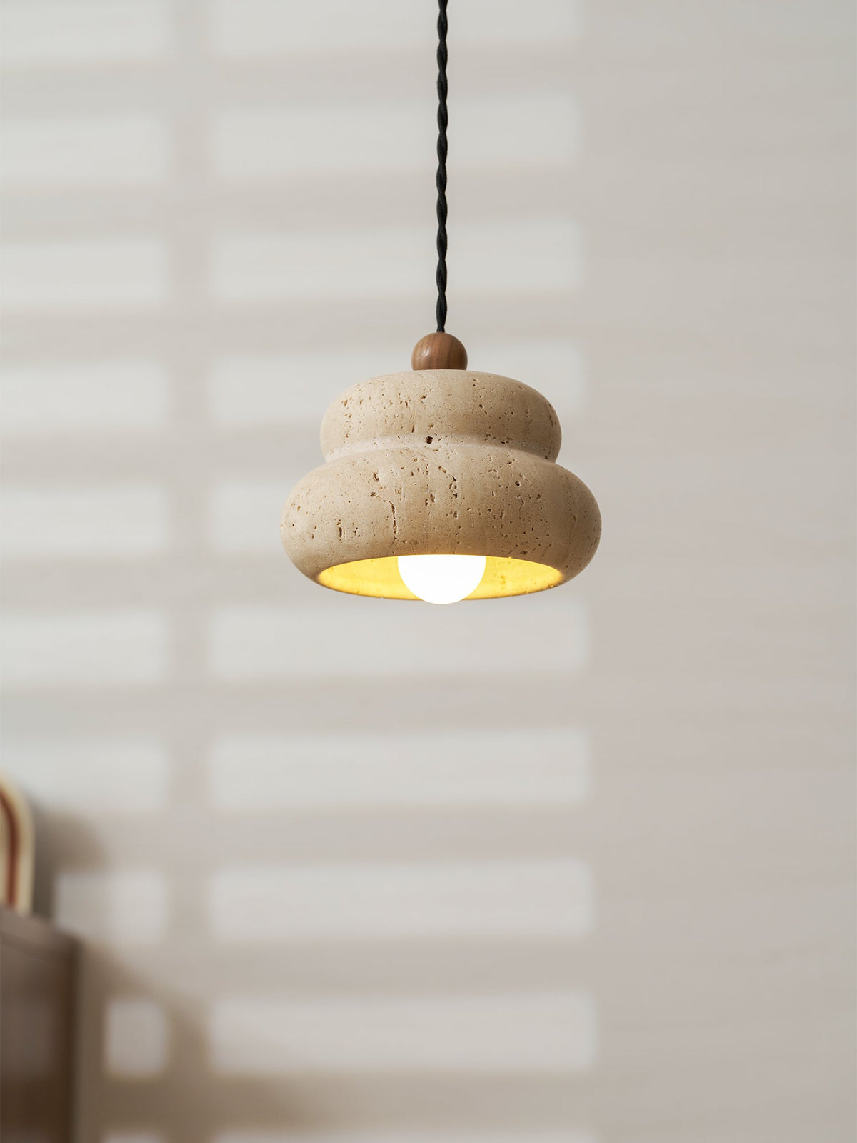 Nivora Stone Pendant Lamp