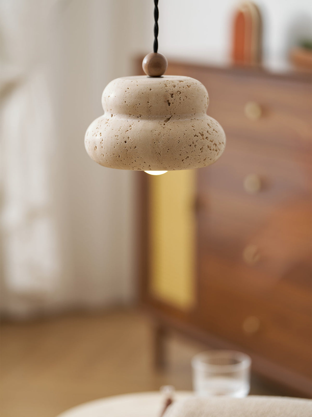 Nivora Stone Pendant Lamp