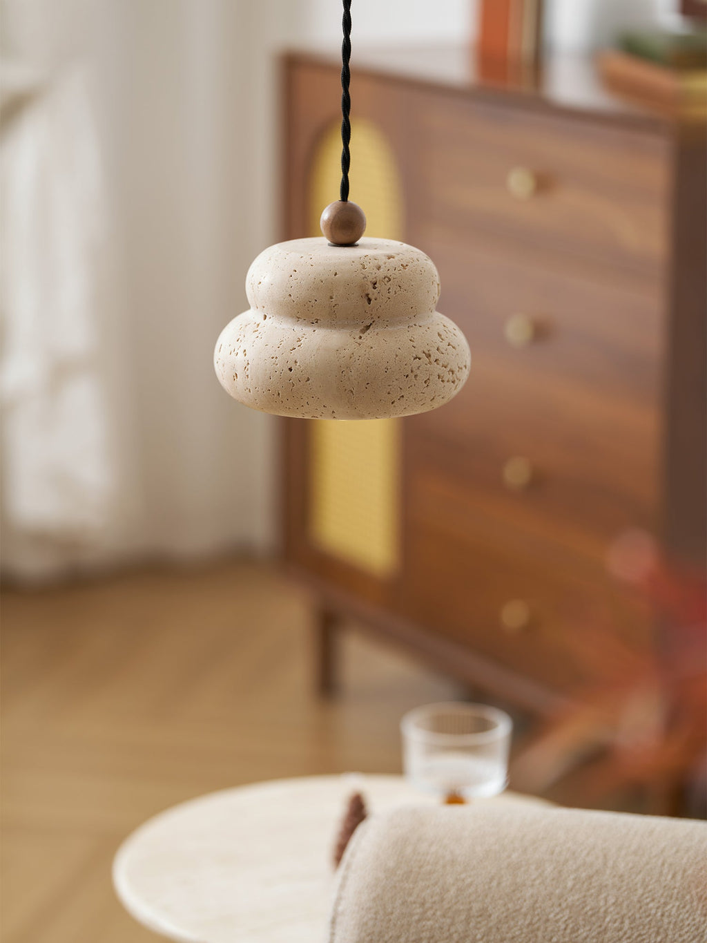 Nivora Stone Pendant Lamp