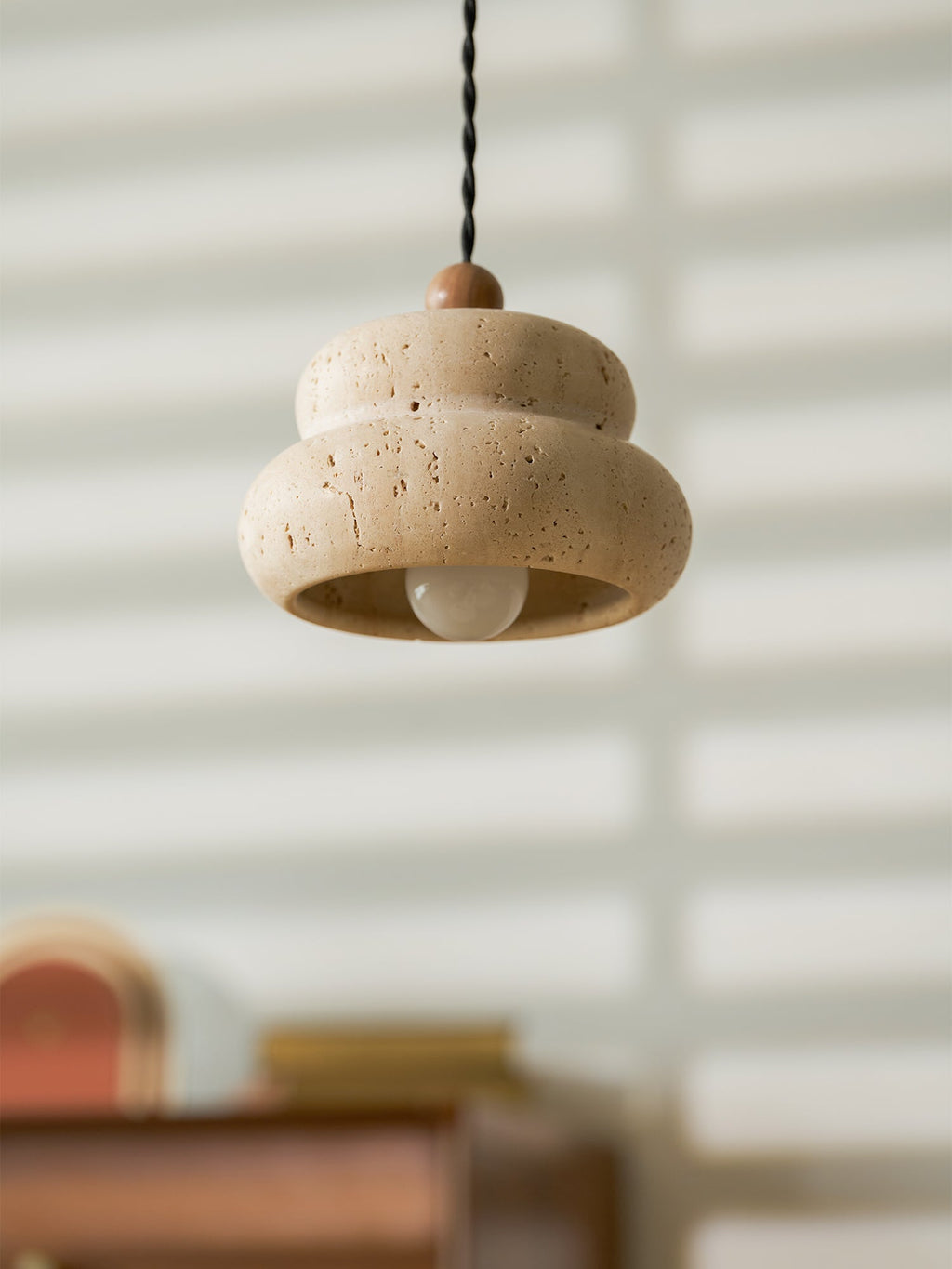 Nivora Stone Pendant Lamp