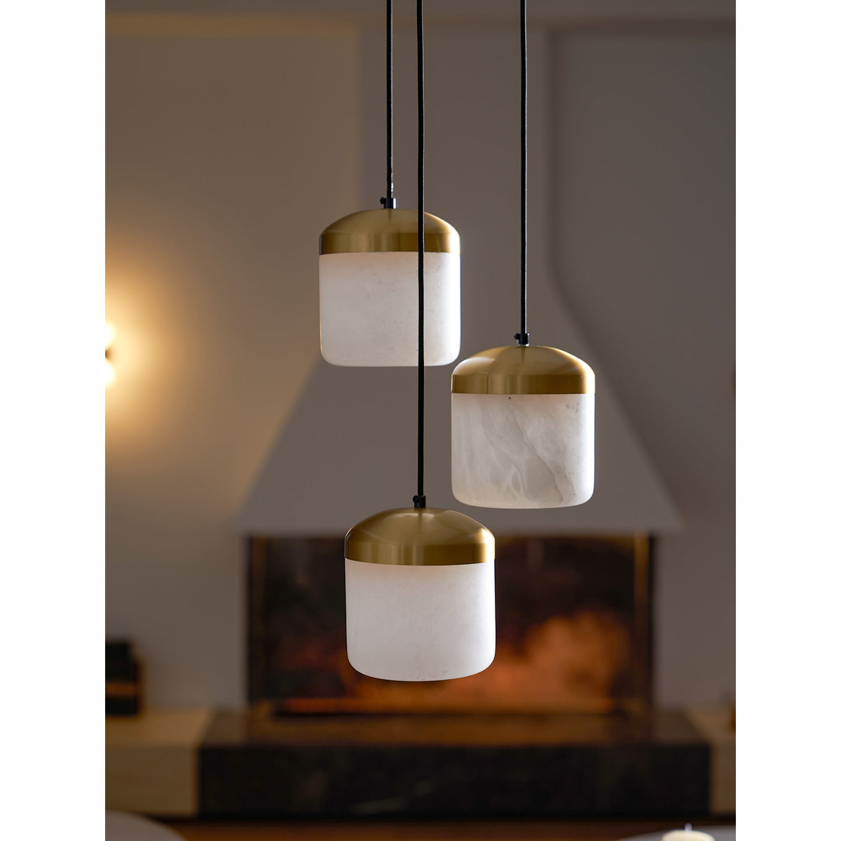 Asta Alabaster Pendant Light