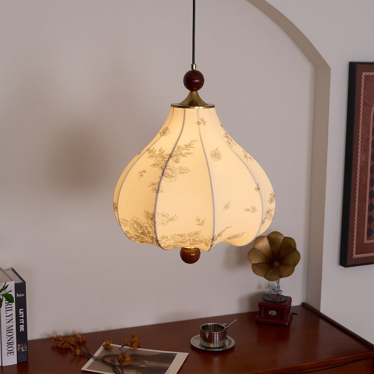 Chestnut Bloom Pendant Lamp