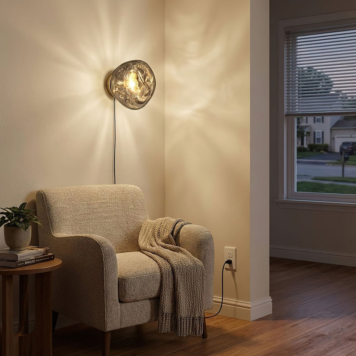 Lava Plug-in Wall Lamp