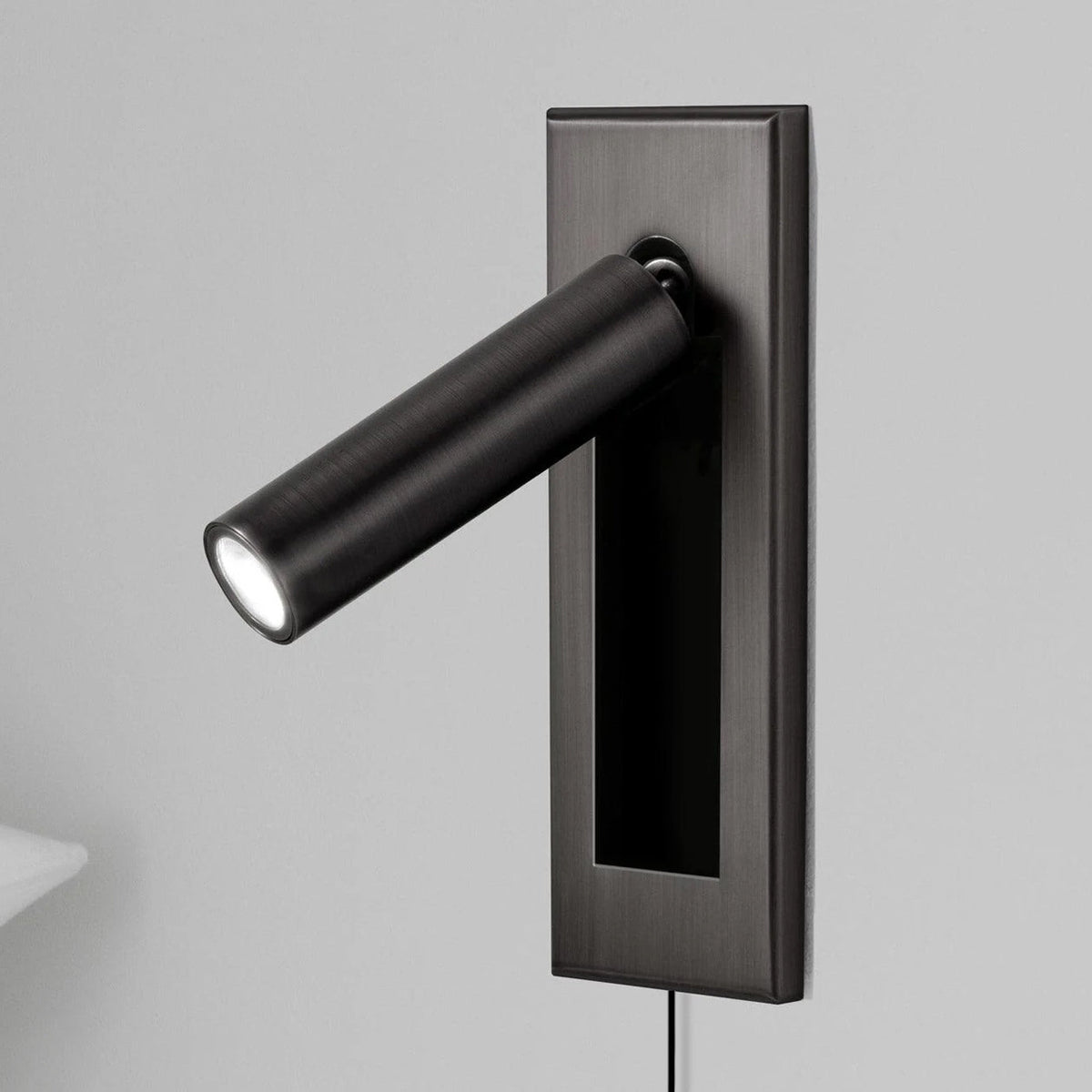 Embedded Bedside Plug-in Sconce
