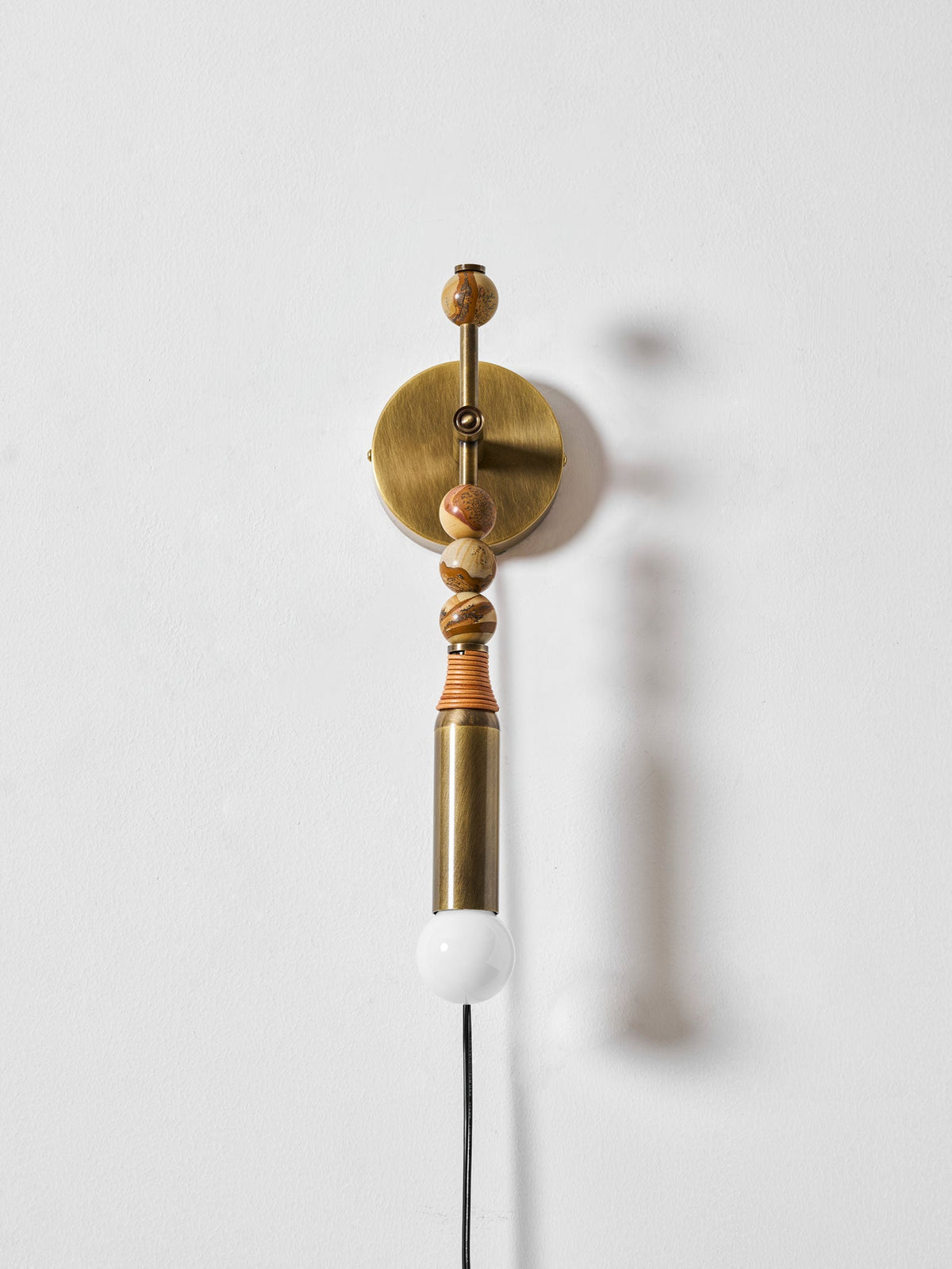Toam Plug-in Wall Lamp