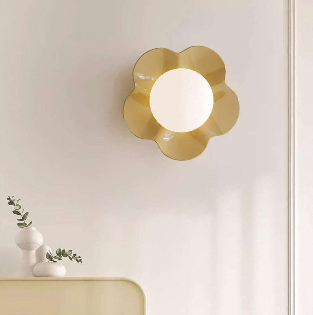 La fleur Plug-in Wall Lamp