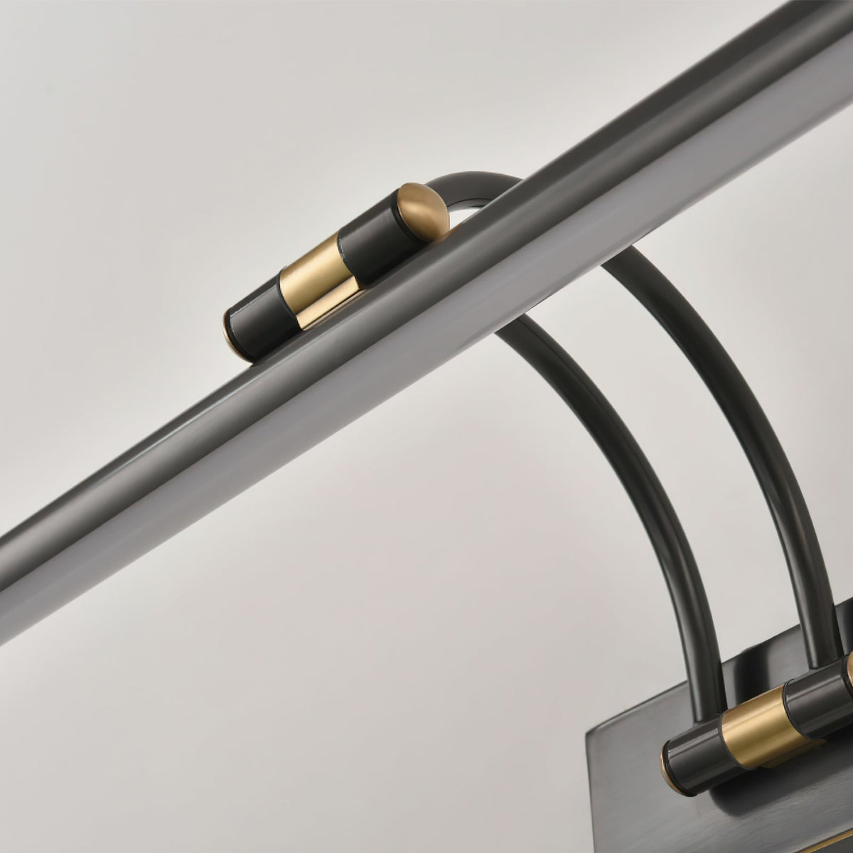 Linear Vanity Plug-in Wall Light