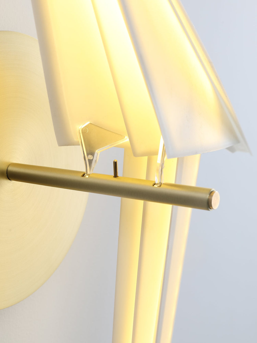 Avian Serenity Plug-in Wall Lamp