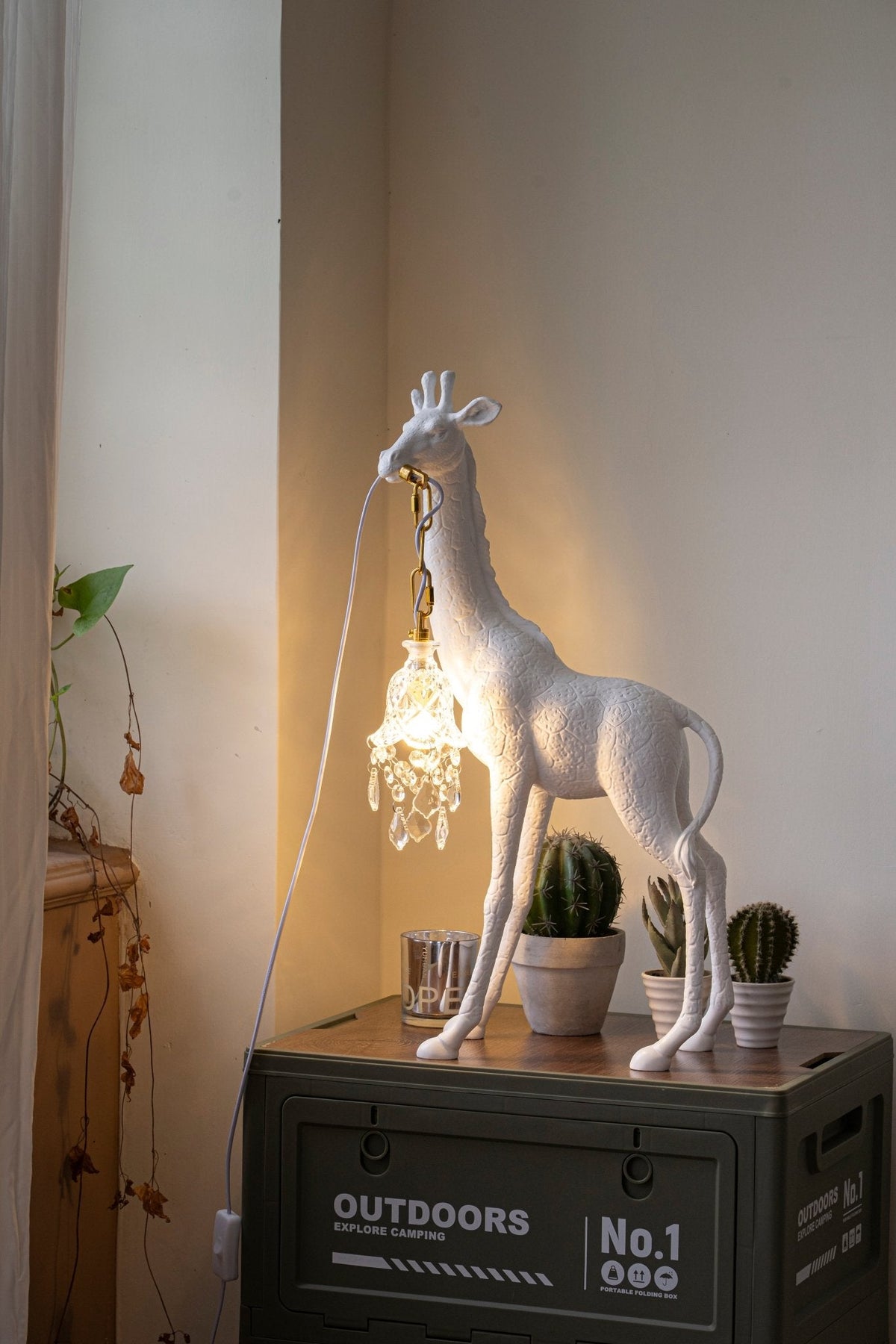 Giraffe Royale Sculpture Floor Lamp