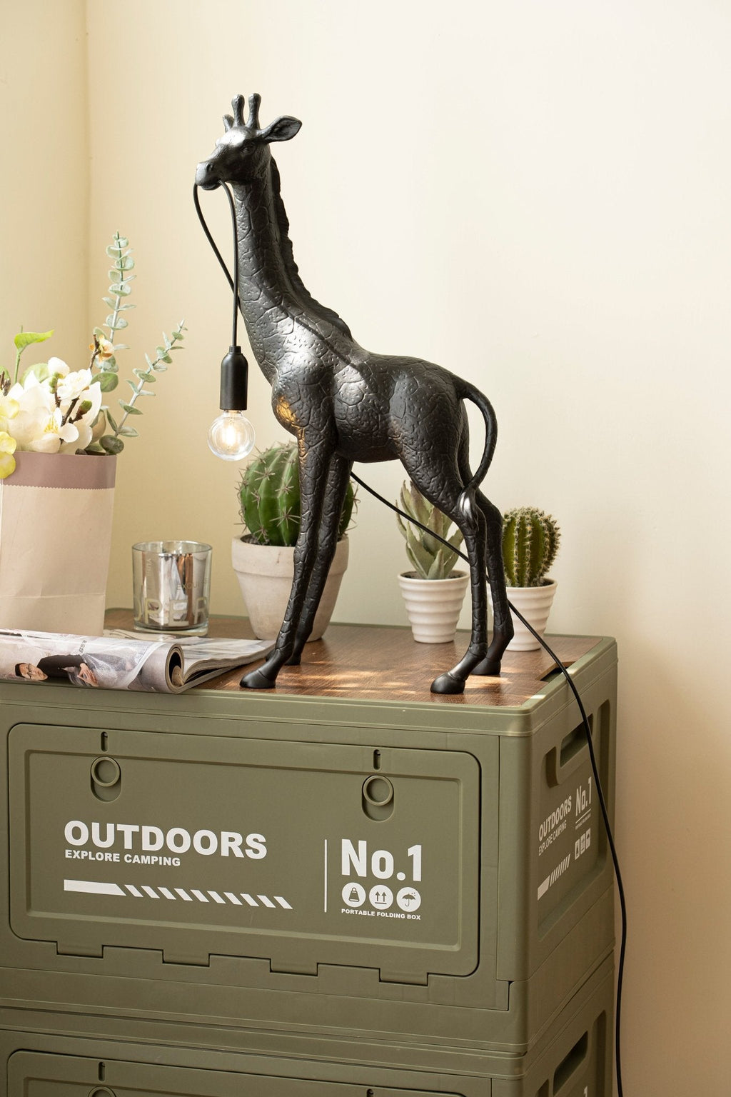 Giraffe Royale Sculpture Floor Lamp