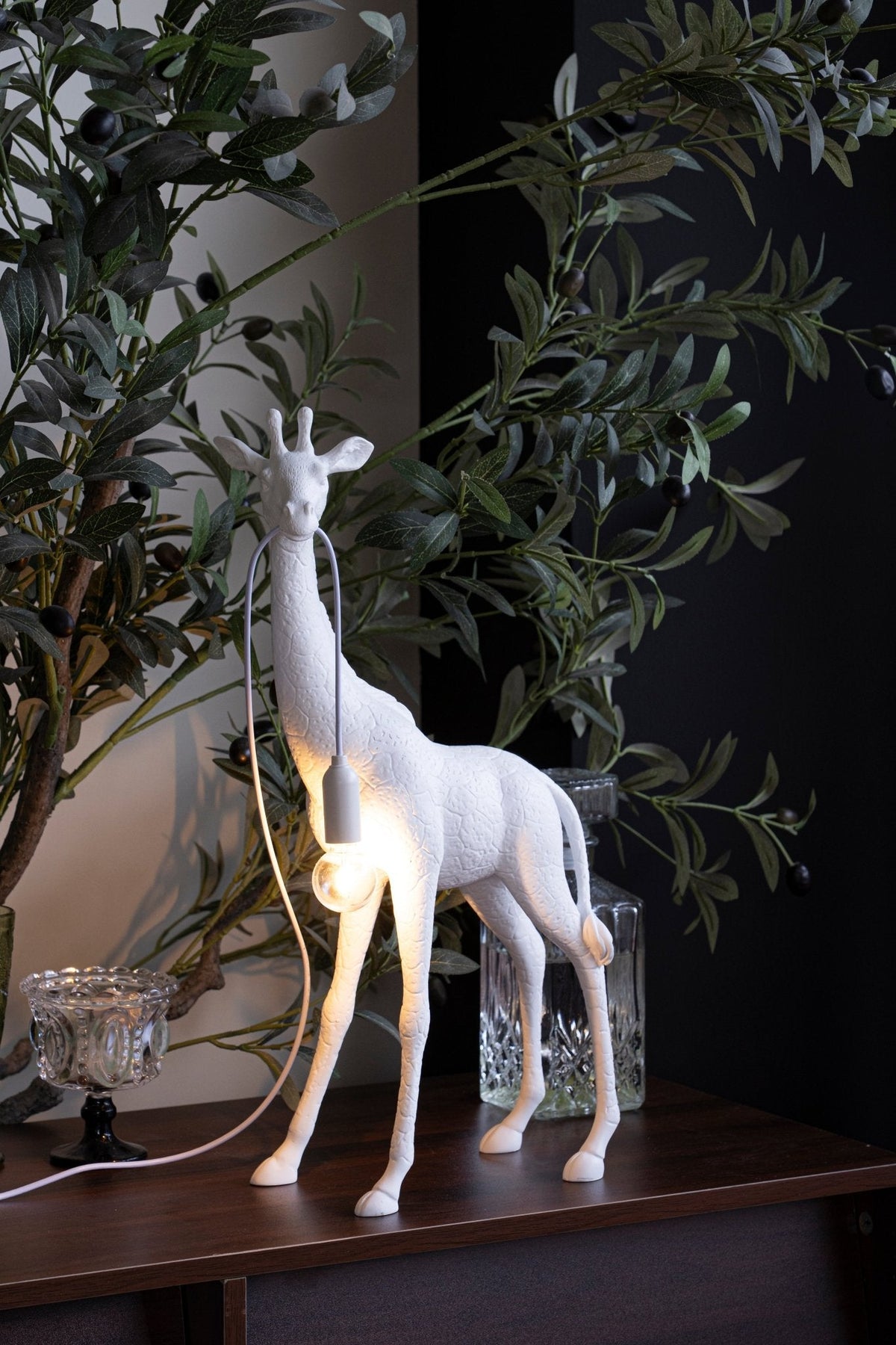 Giraffe Royale Sculpture Floor Lamp