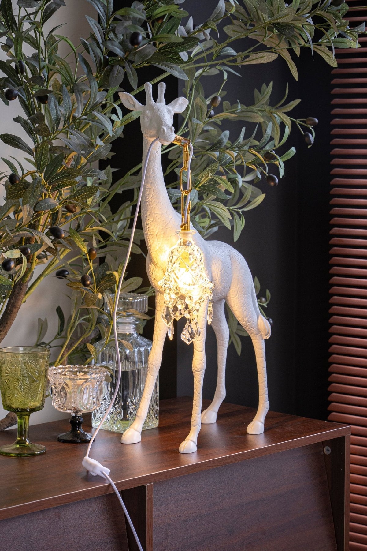 Giraffe Royale Sculpture Floor Lamp