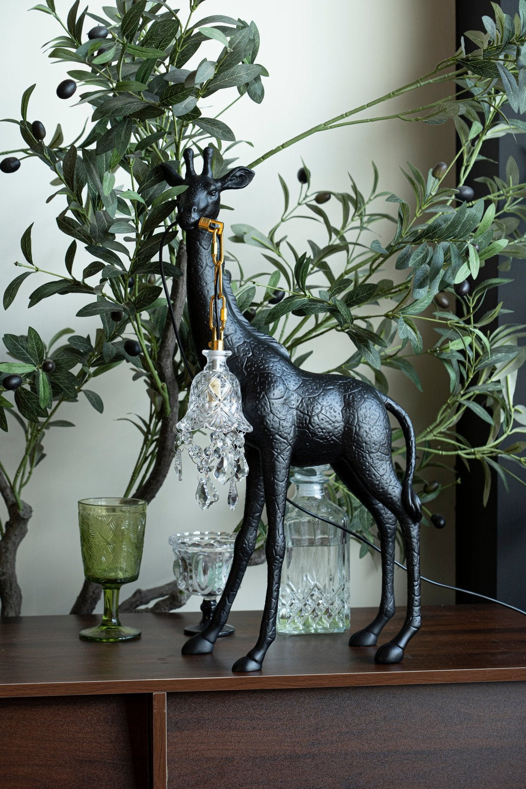 Giraffe Royale Sculpture Floor Lamp