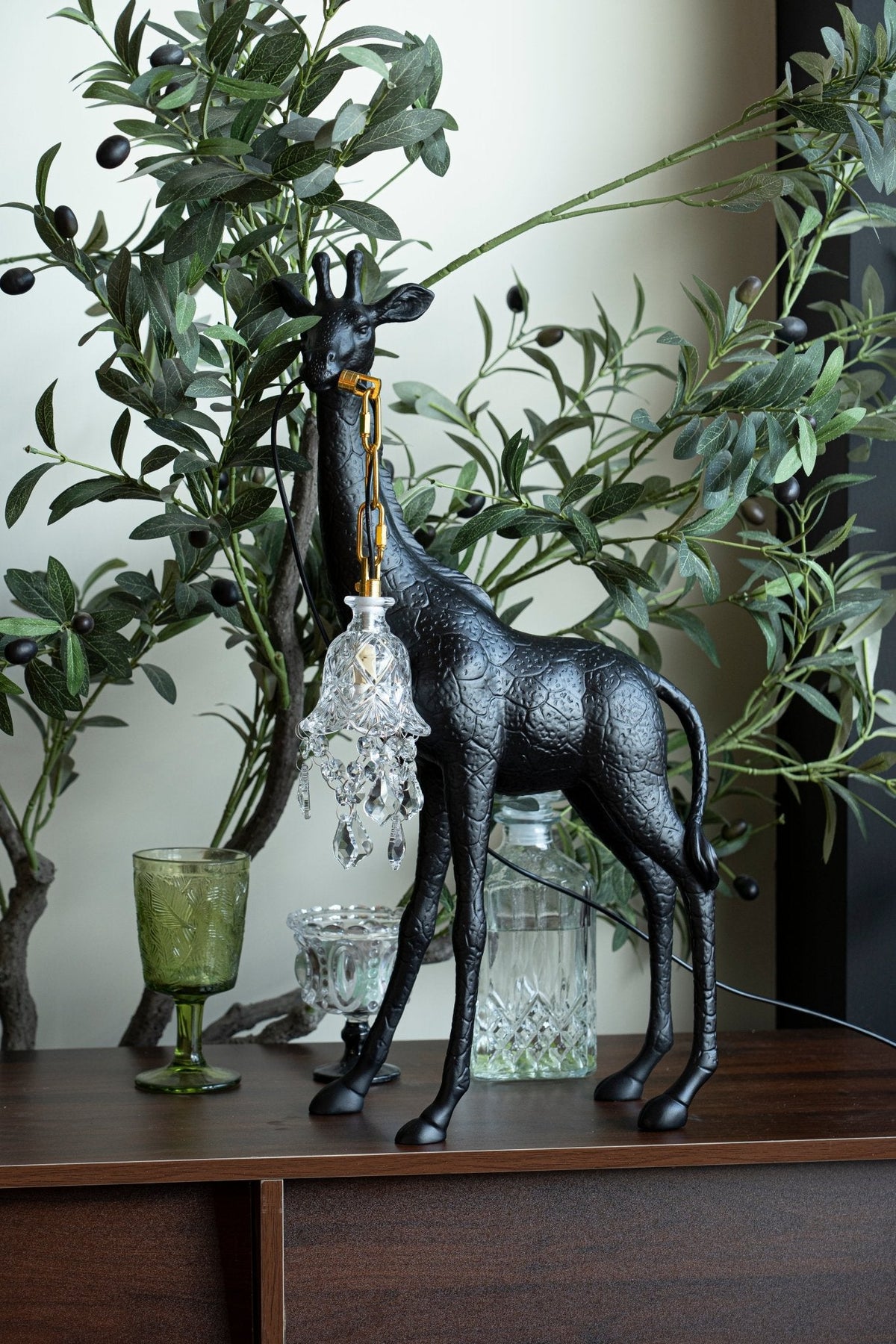 Giraffe Royale Sculpture Floor Lamp