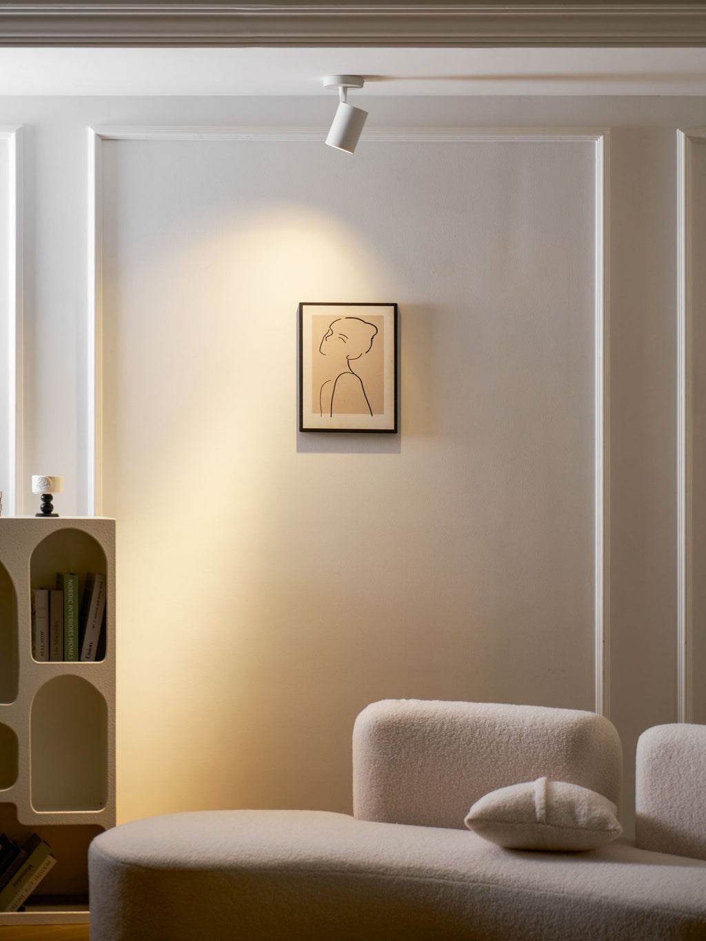Calla Beam Spotlight