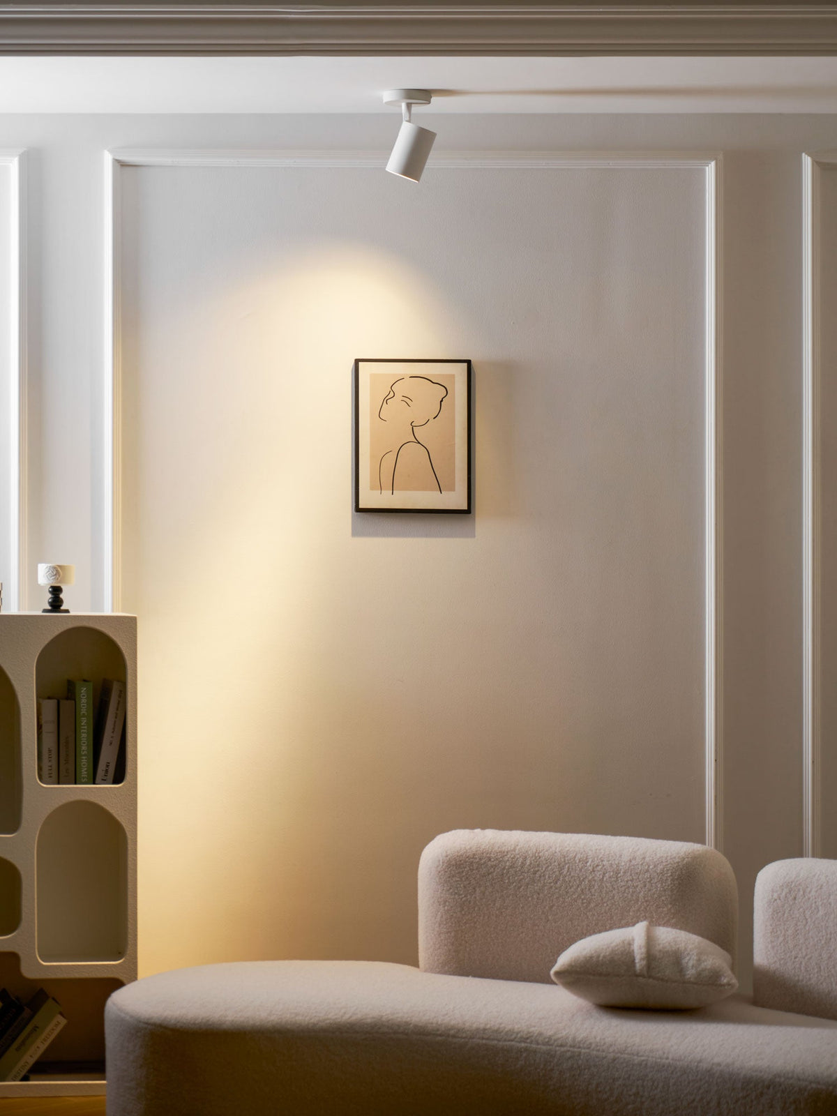 Calla Beam Spotlight