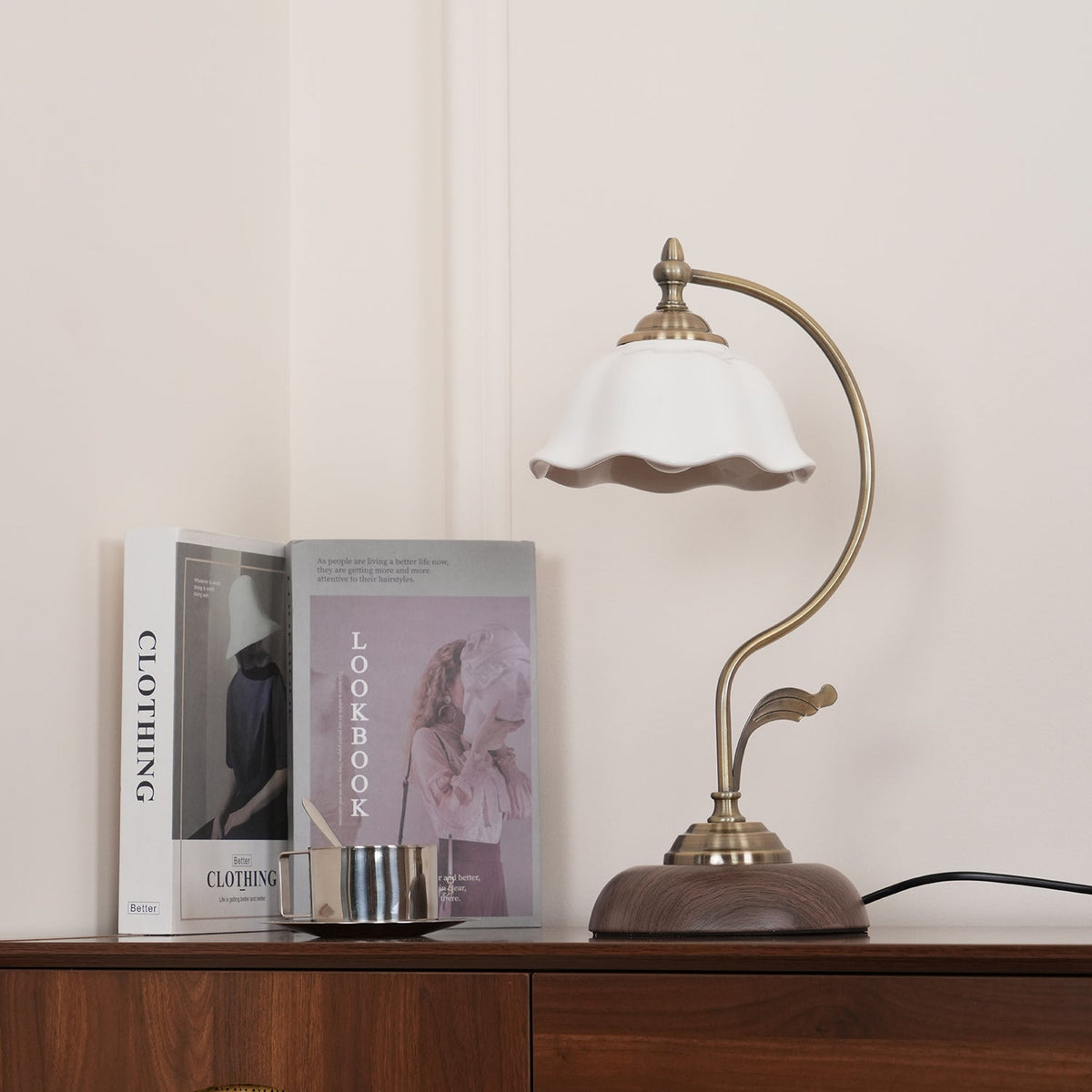 Vintage Laiton Table Lamp