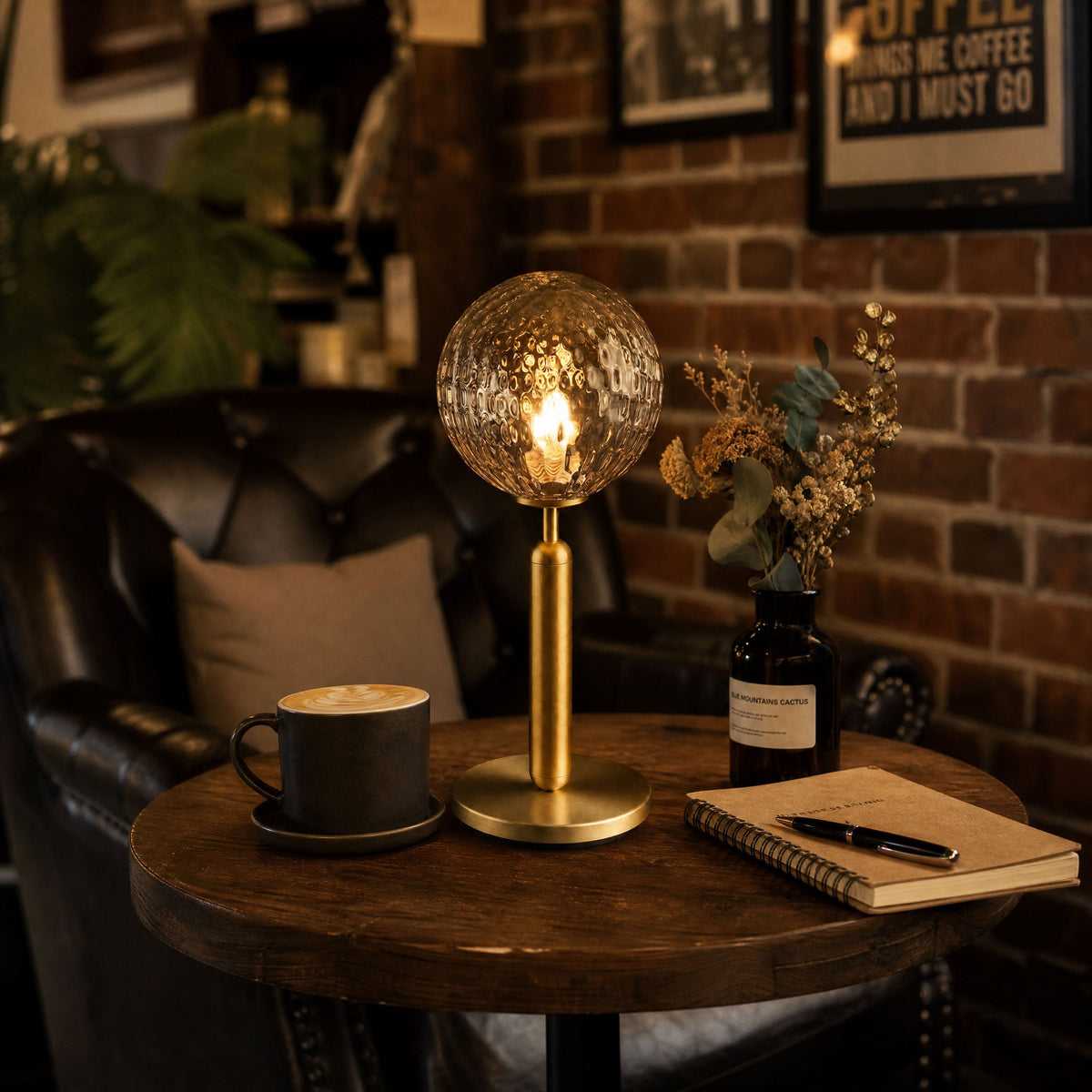 Miira Table Lamp
