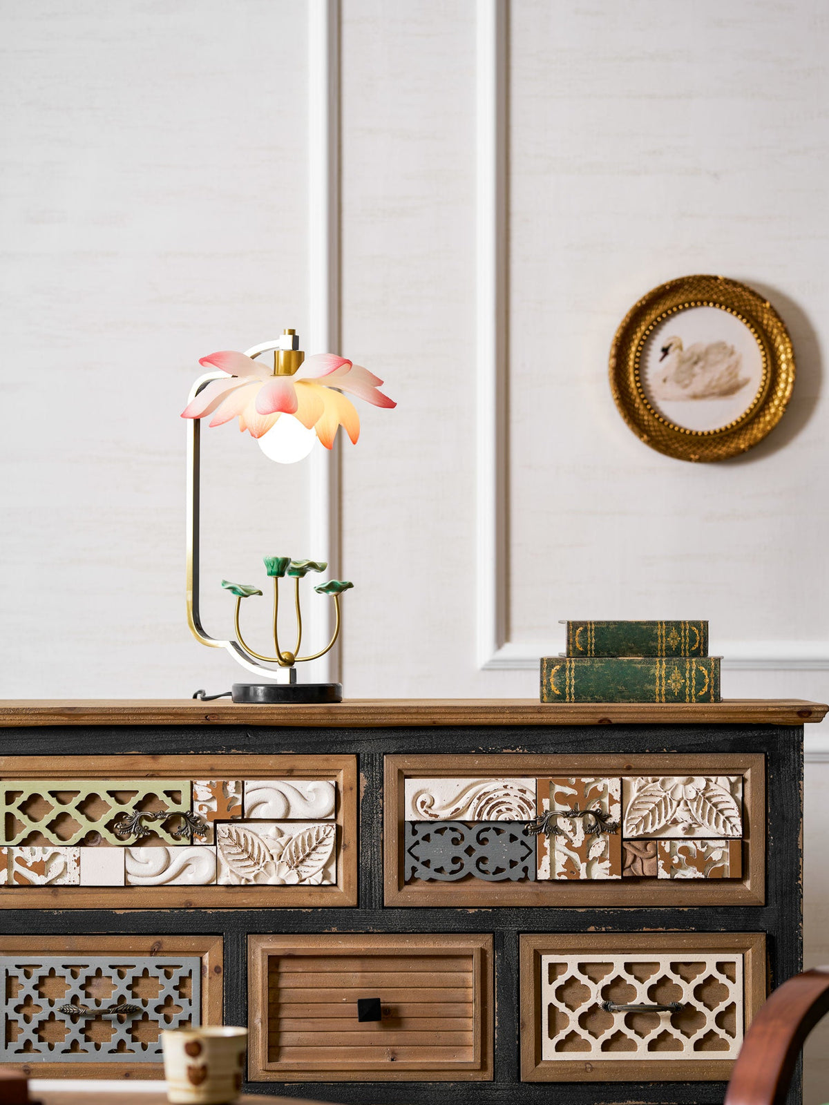 Lotus Table Lamp