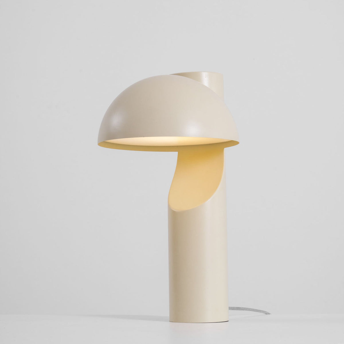 Arcora Minimalist Table Lamp