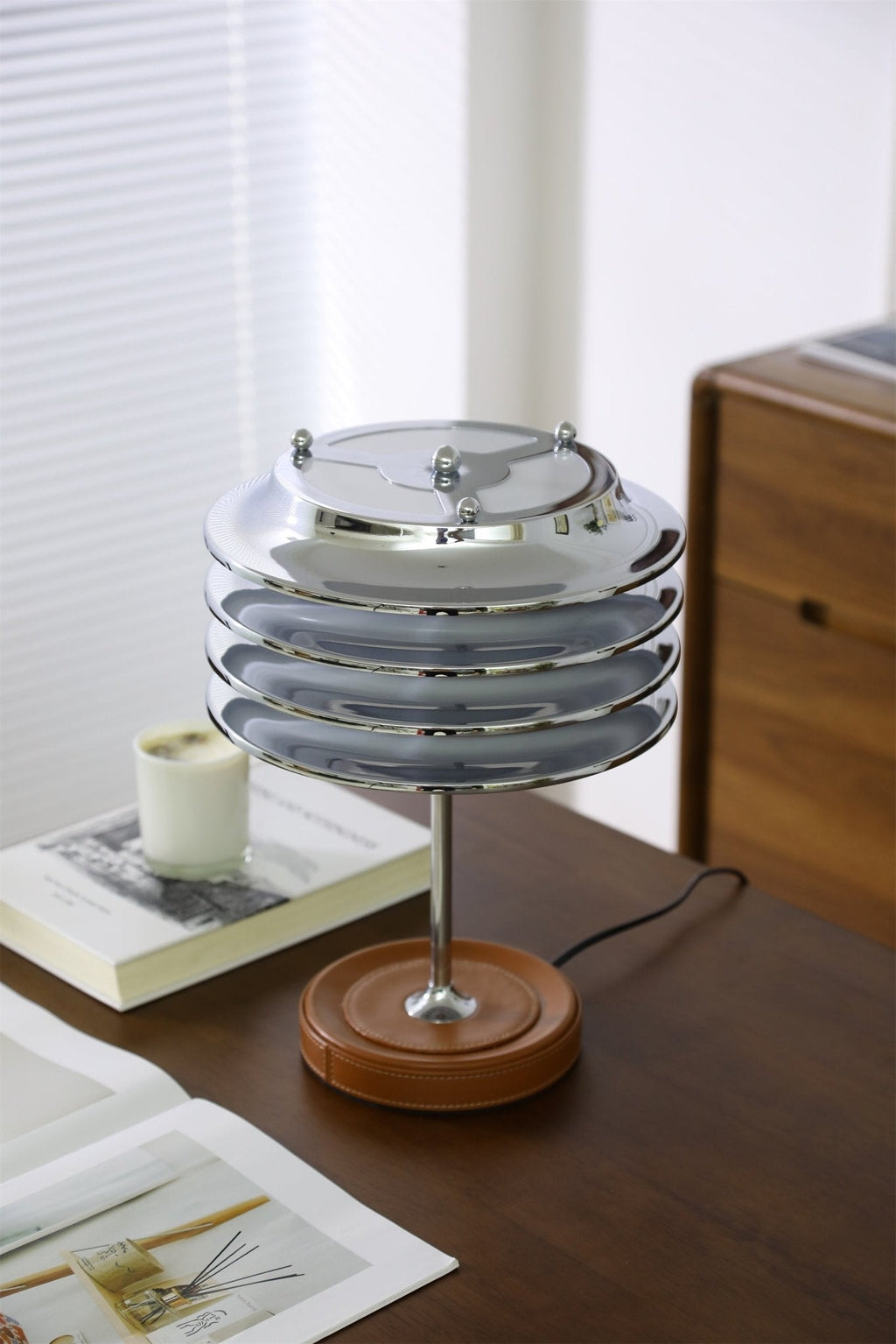 Calystron Table Lamp