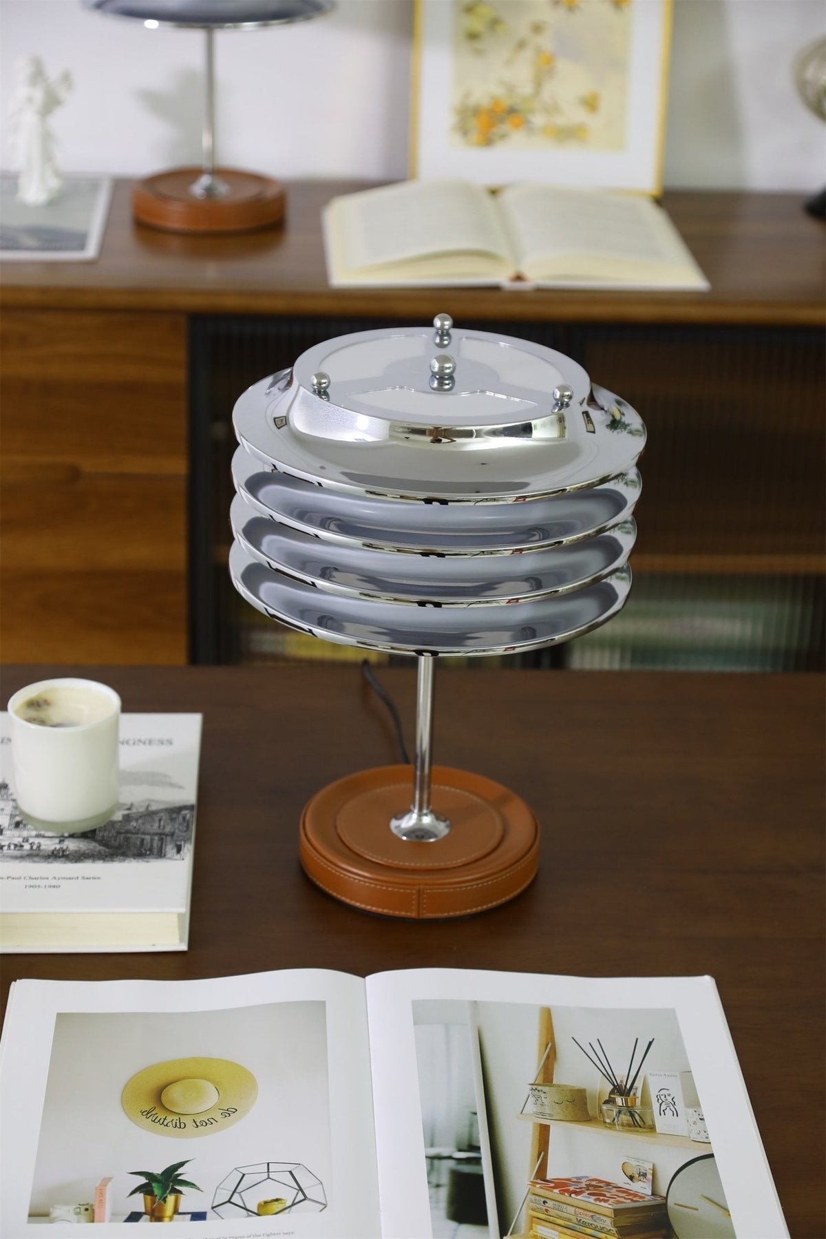 Calystron Table Lamp