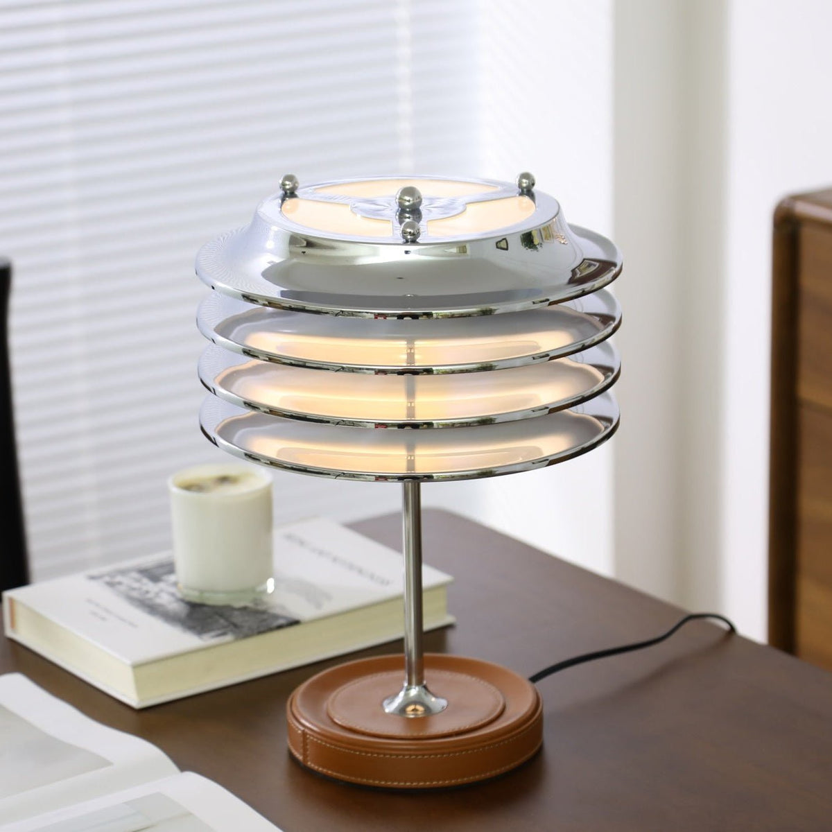 Calystron Table Lamp