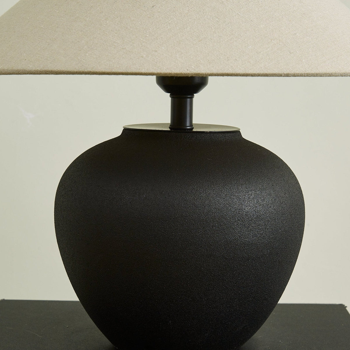 Noirveil Table Lamp